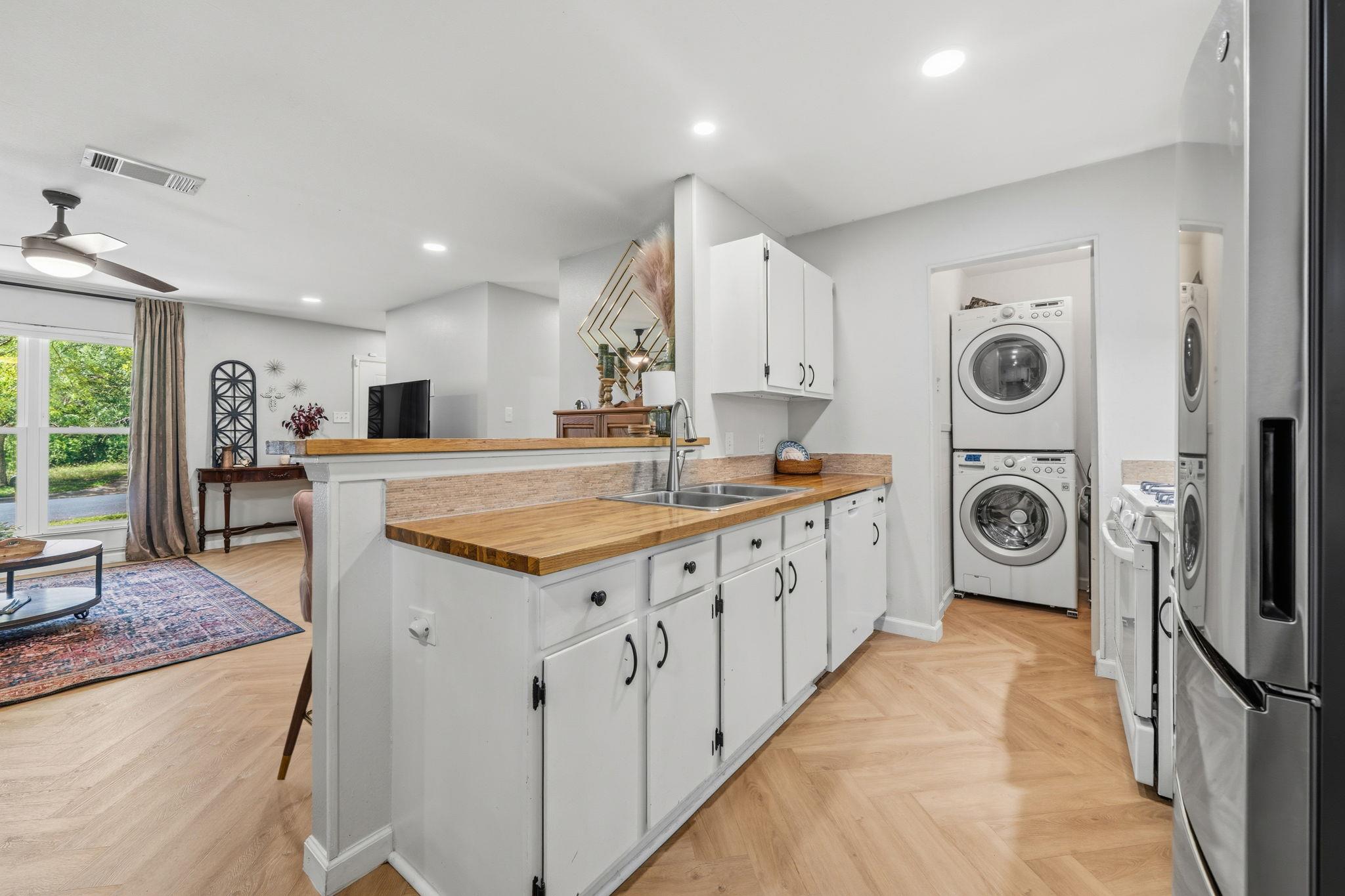 705 Dulwich St Property Photo 7