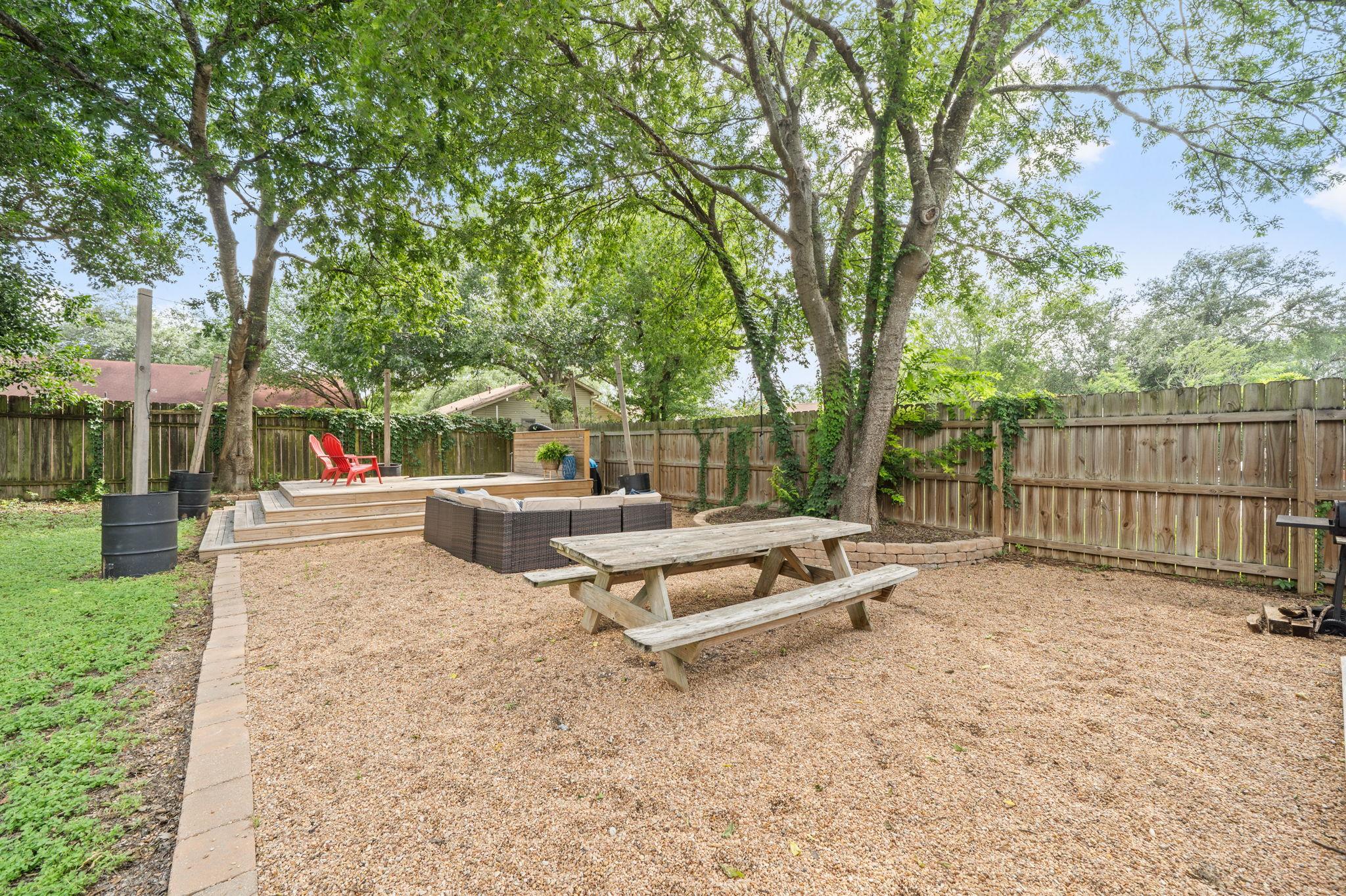 705 Dulwich St Property Photo 26