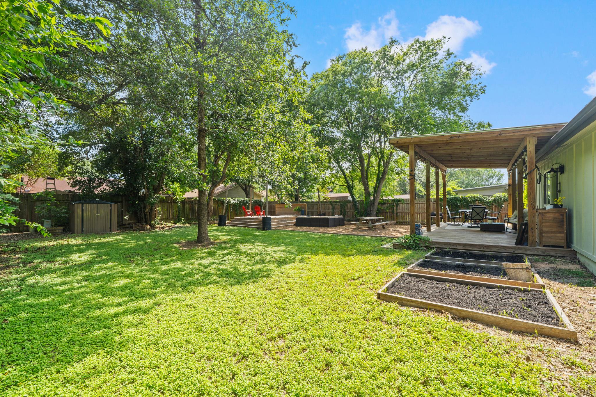 705 Dulwich St Property Photo 32