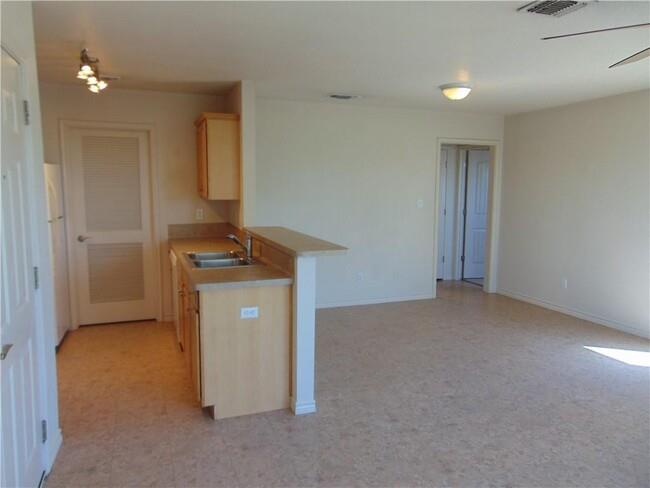 400 Eagles Nest Dr Property Photo 5
