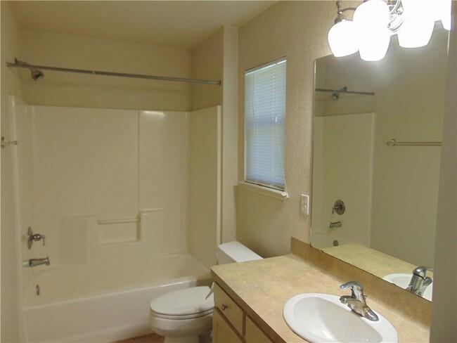 400 Eagles Nest Dr Property Photo 10