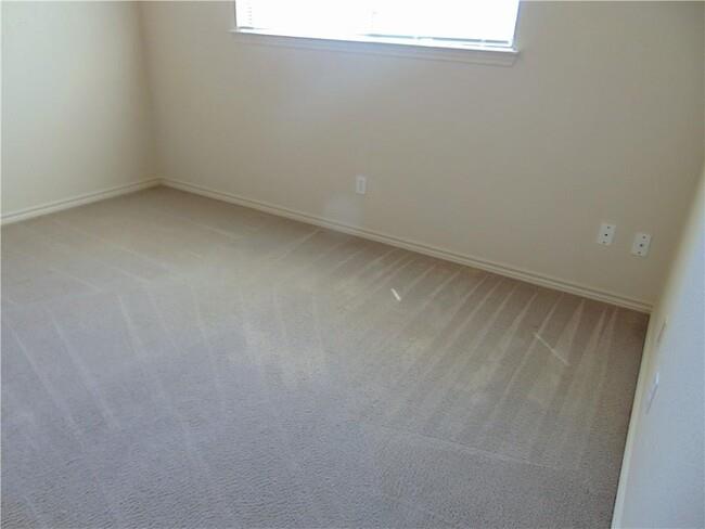 400 Eagles Nest Dr Property Photo 11