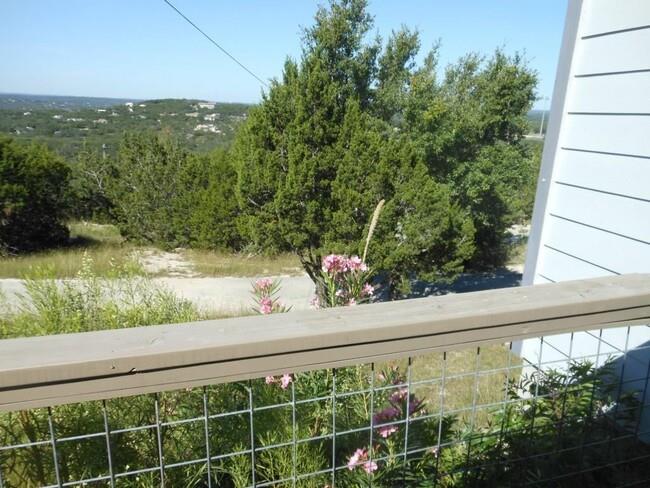 400 Eagles Nest Dr Property Photo 13