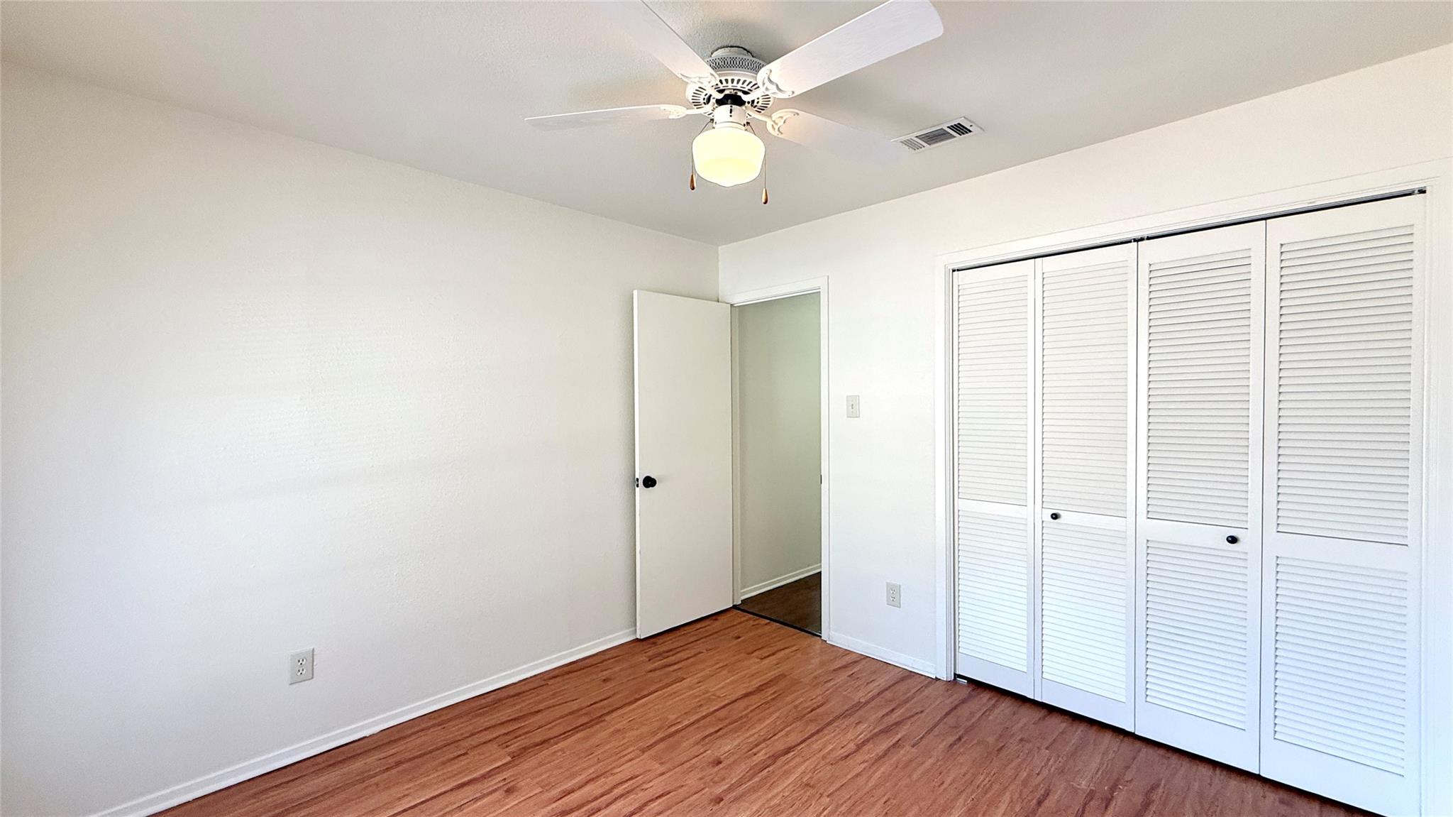 10105 Oak Hollow Dr Property Photo 11