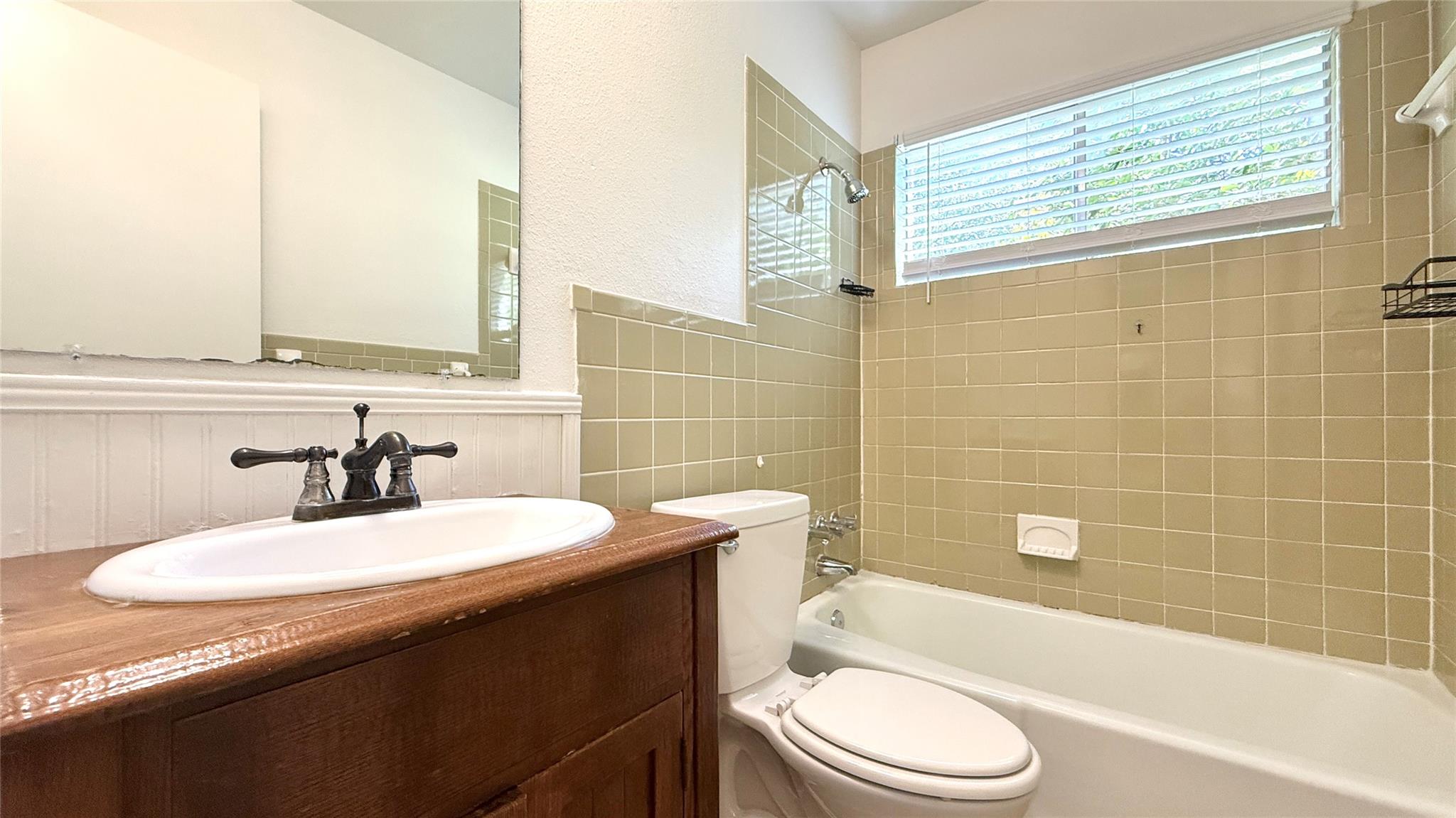 10105 Oak Hollow Dr Property Photo 16