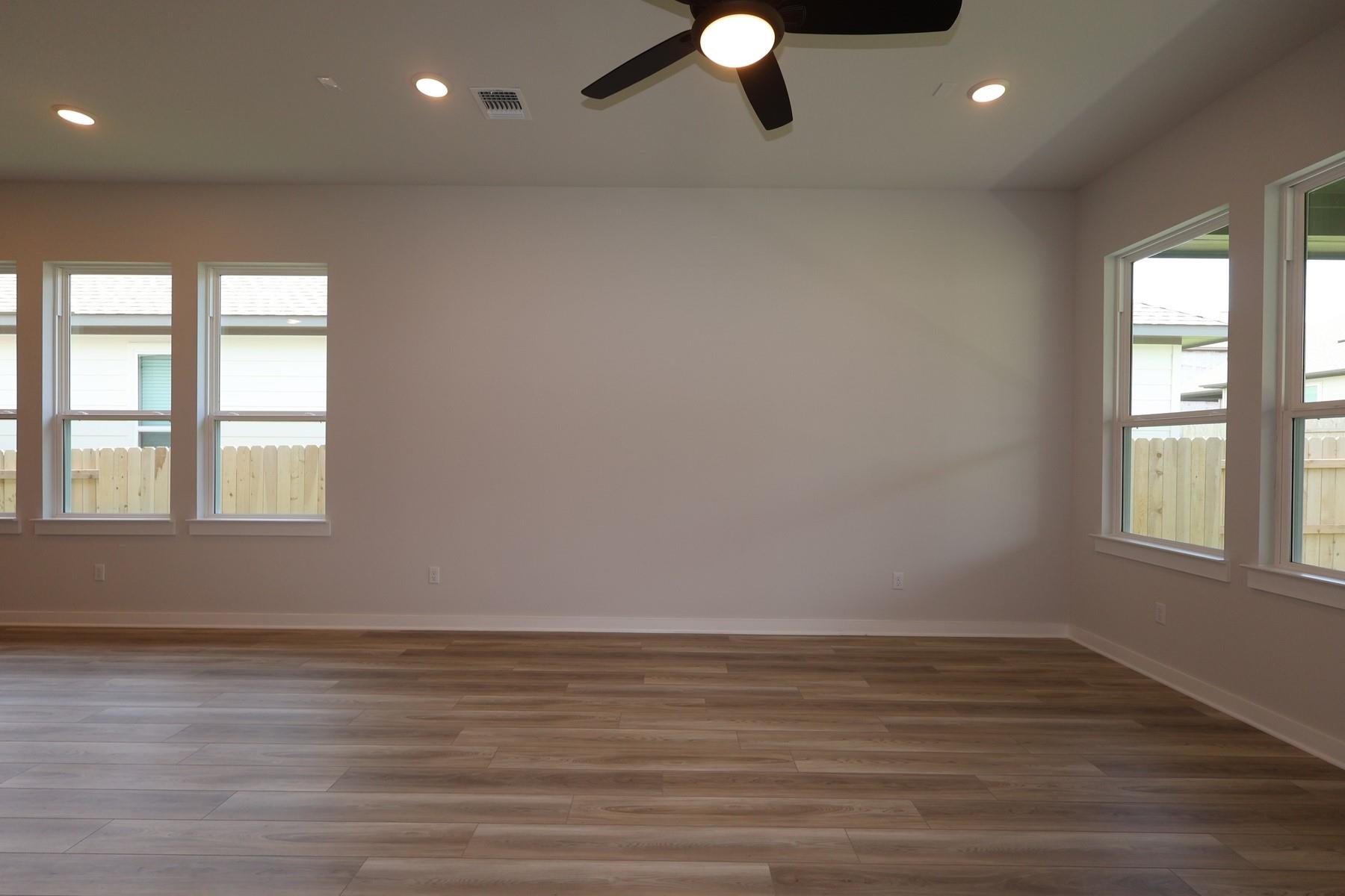 328 Marisol Bend None Property Photo 6