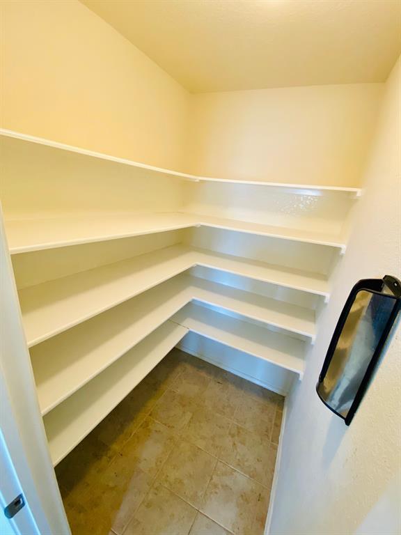 569 Travertine Trl Property Photo 11
