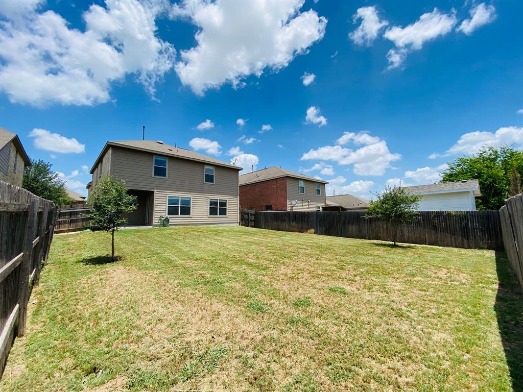 569 Travertine Trl Property Photo 33