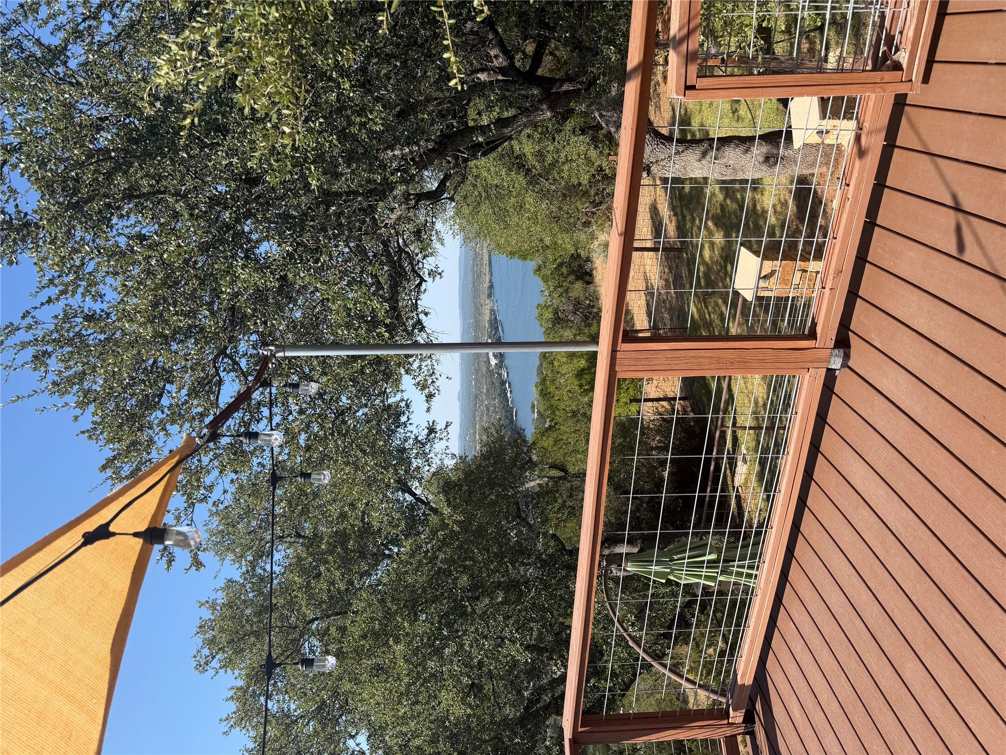 400 N Ronay Dr Property Photo 2