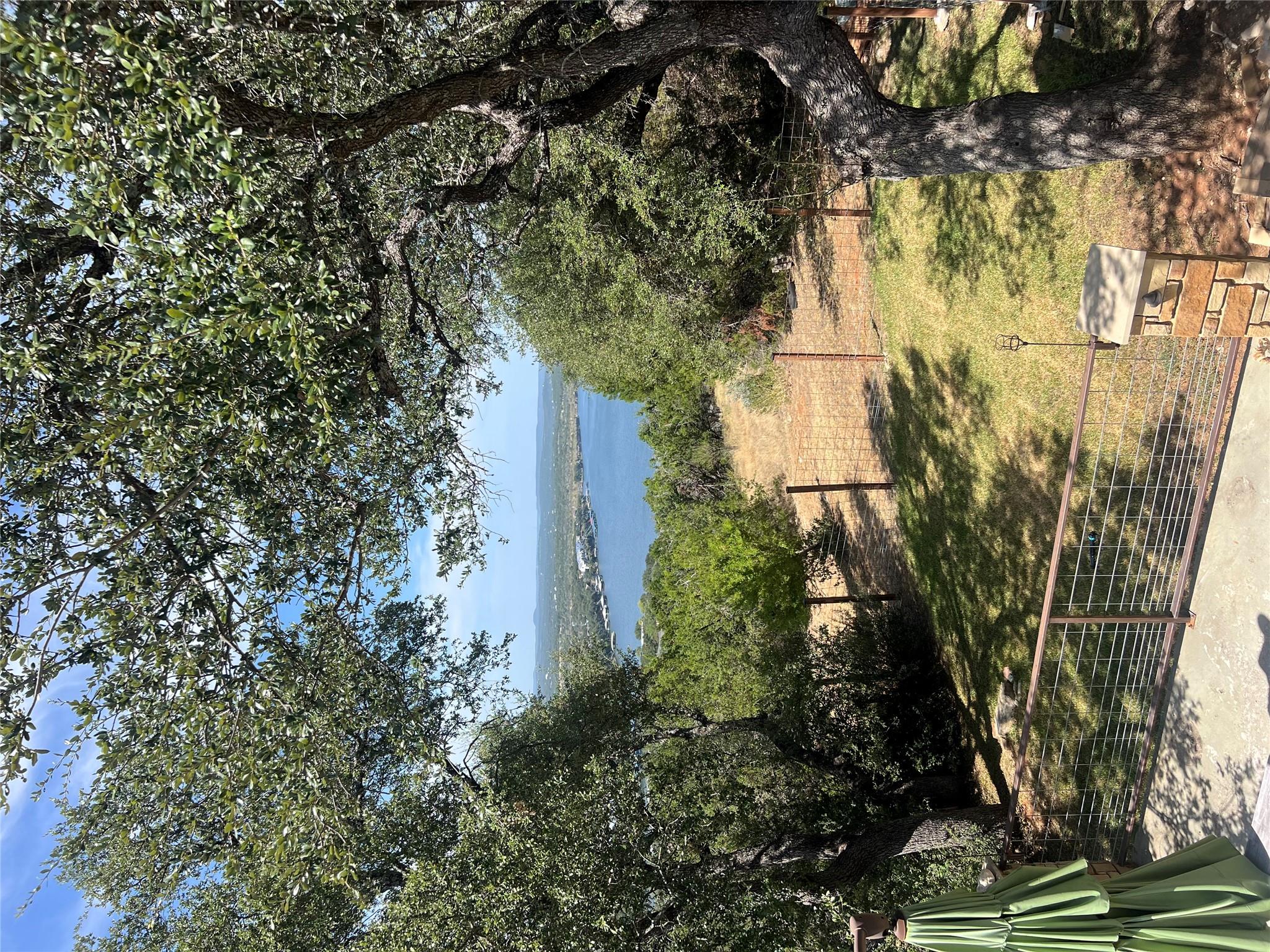 400 N Ronay Dr Property Photo 3