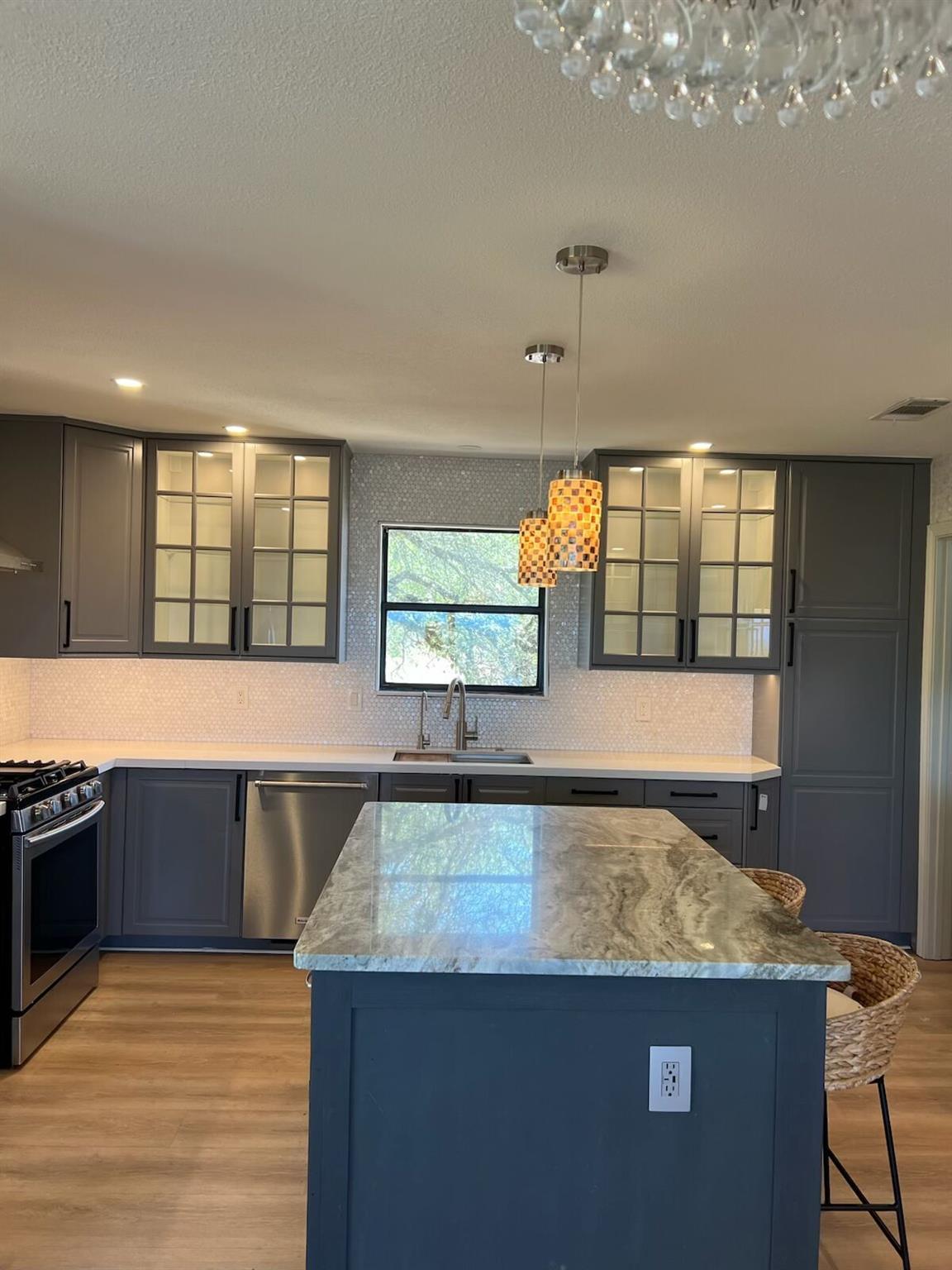 400 N Ronay Dr Property Photo 4