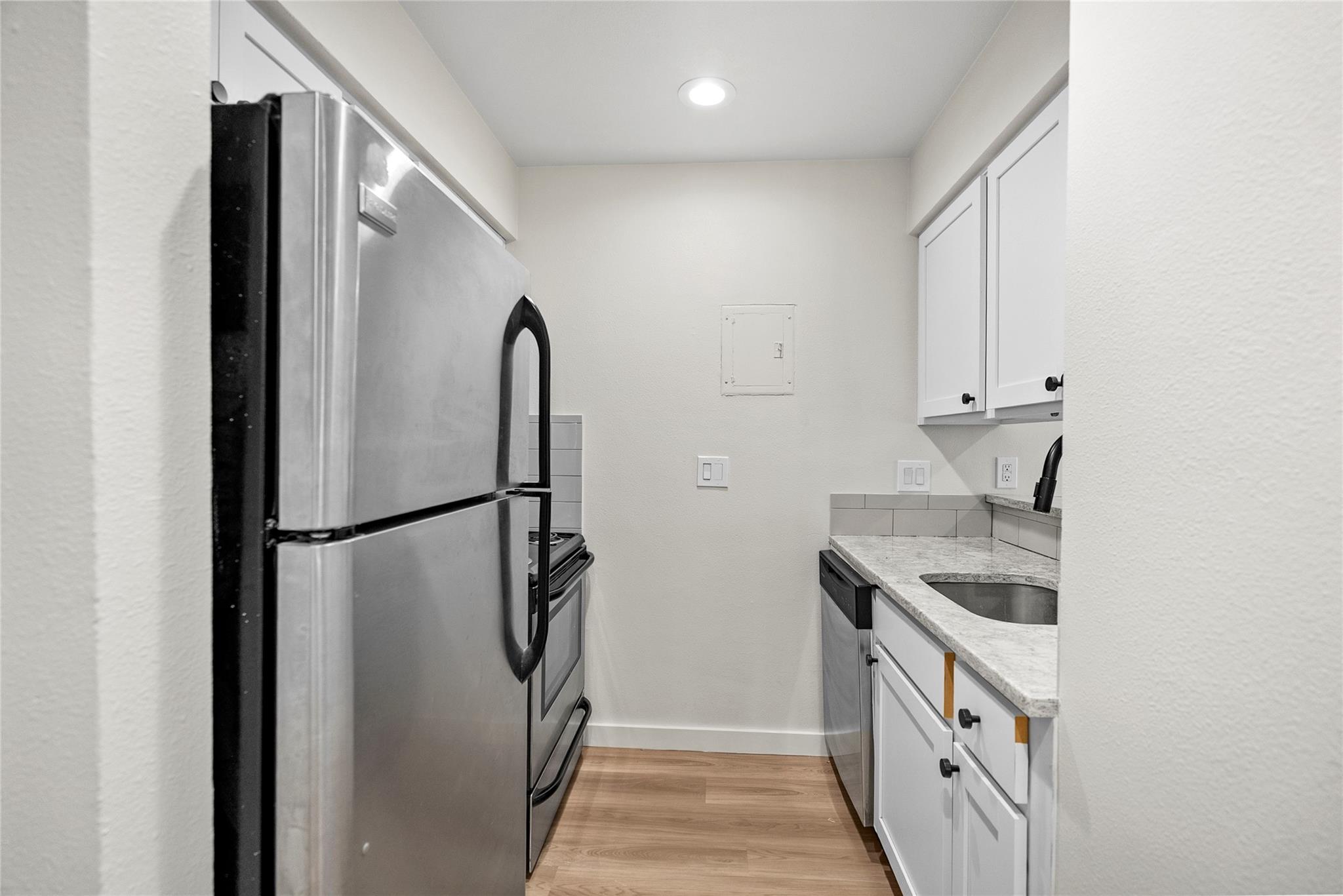 3819 Southway Dr #208 Property Photo 2