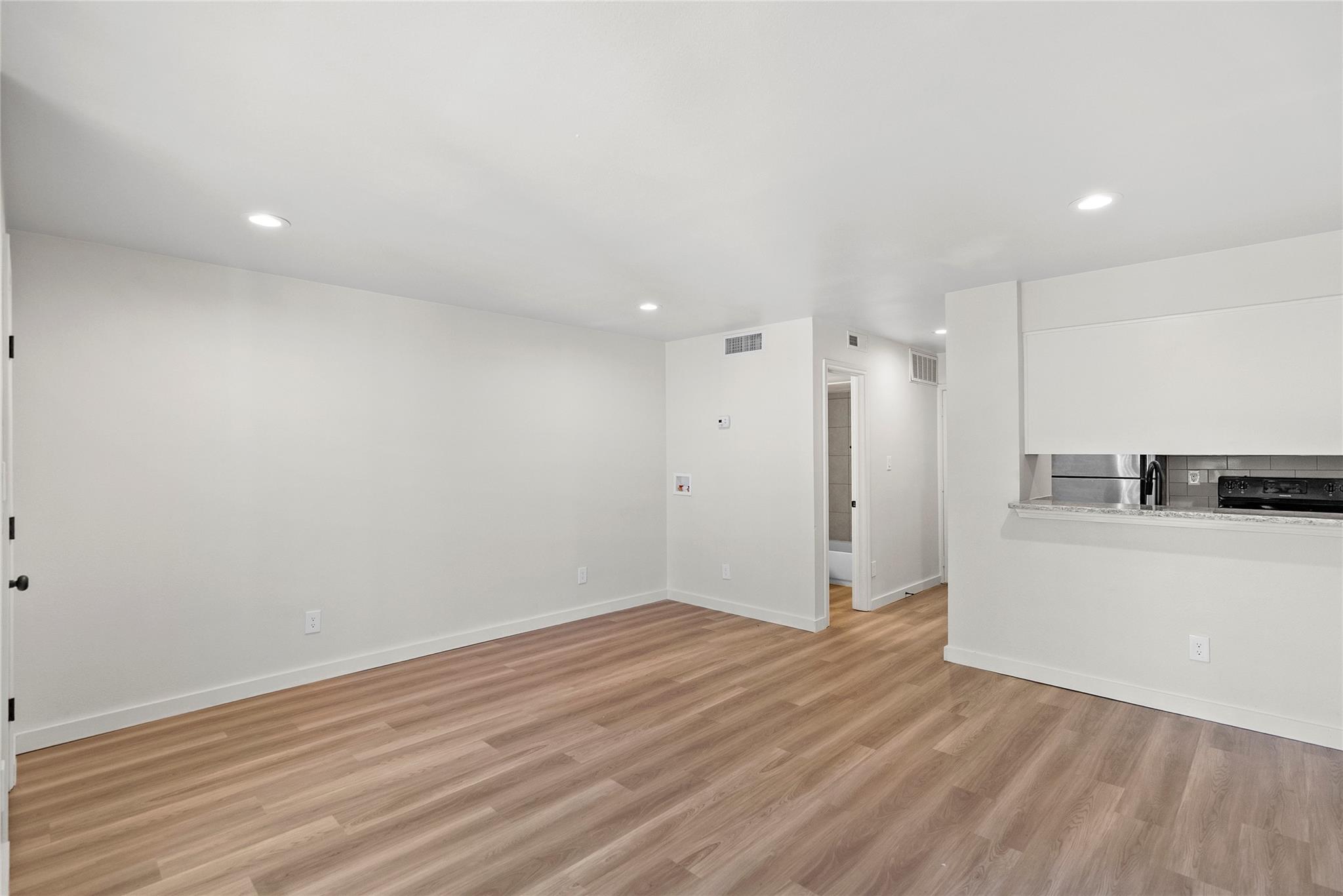 3819 Southway Dr #208 Property Photo 5