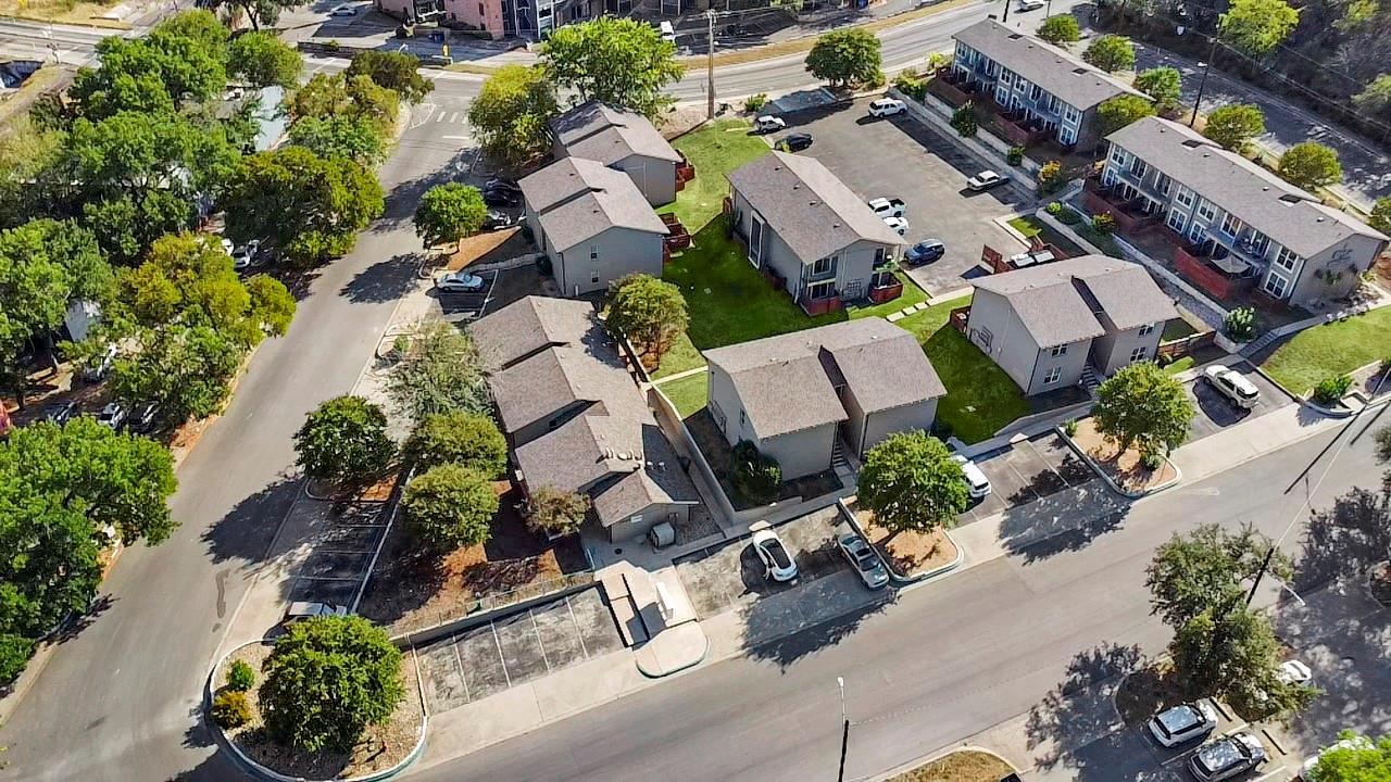 3819 Southway Dr #208 Property Photo 6