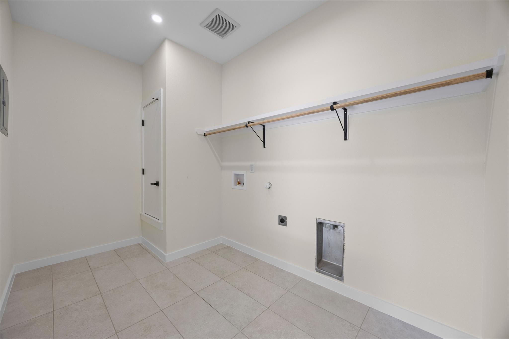705 Campbell St Property Photo 19