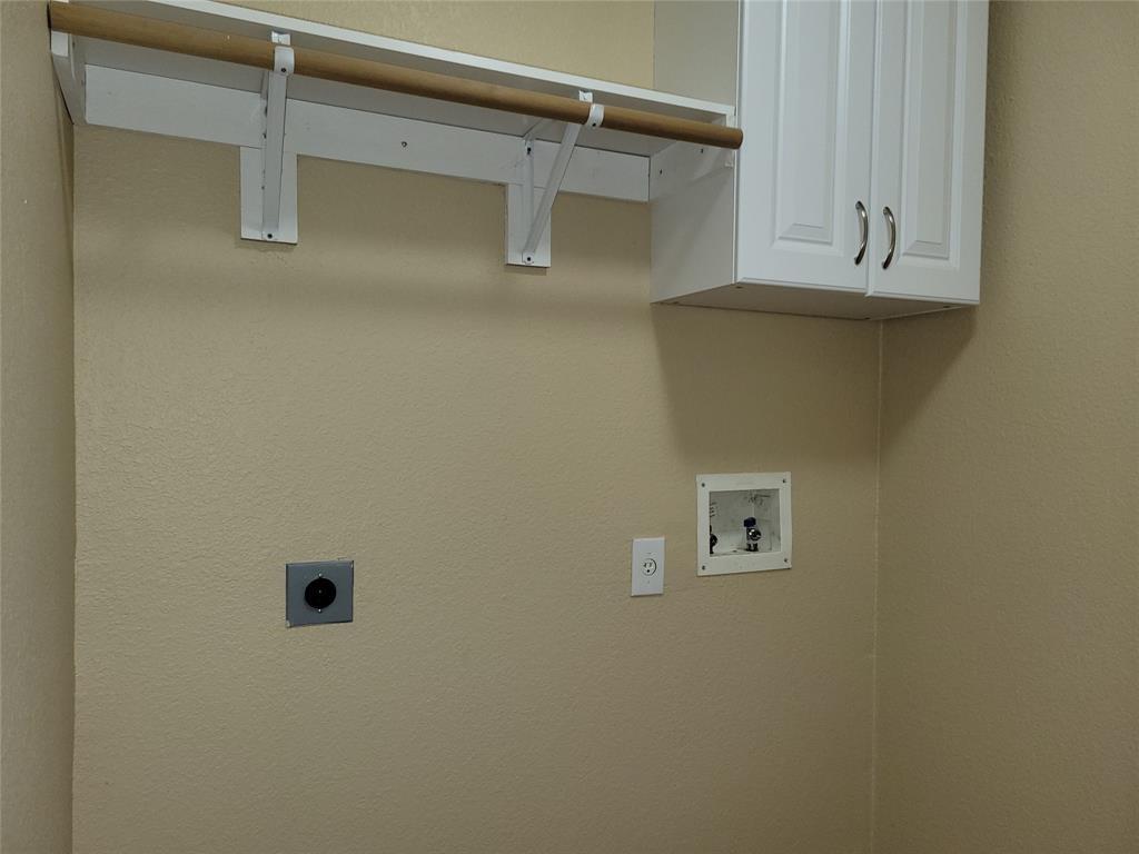107 Fossil Trl Property Photo 10