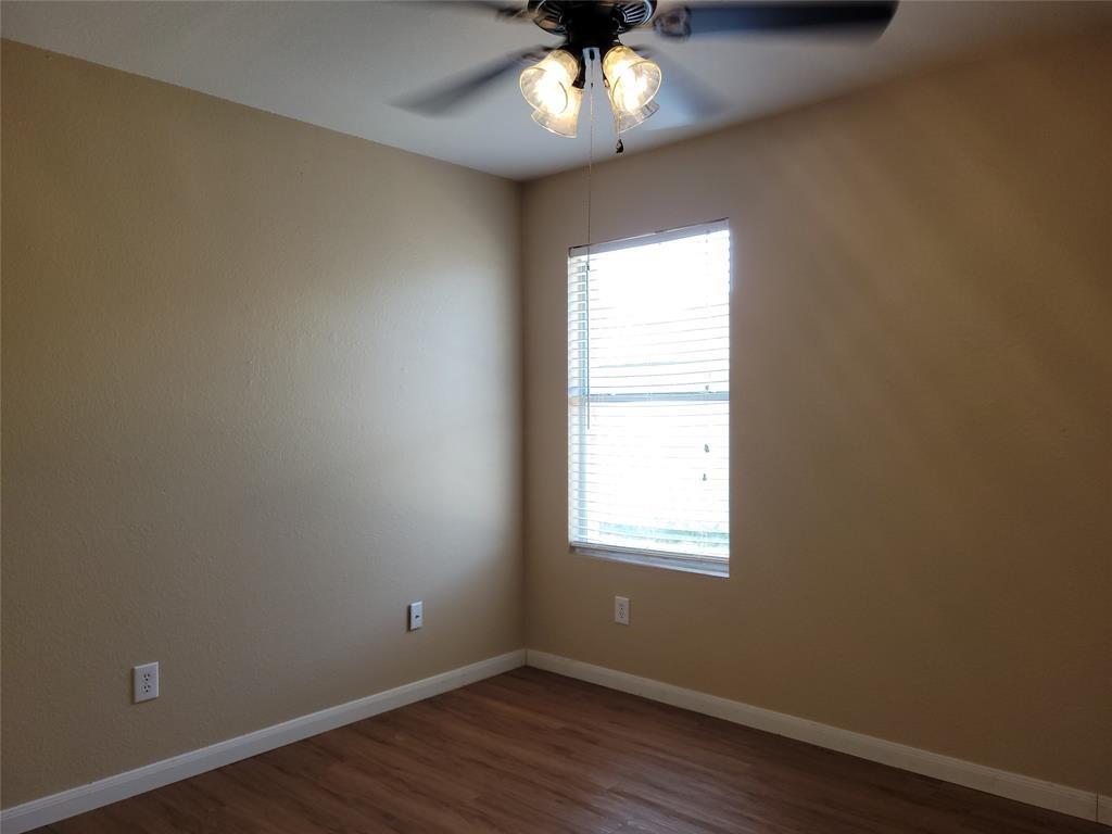107 Fossil Trl Property Photo 13