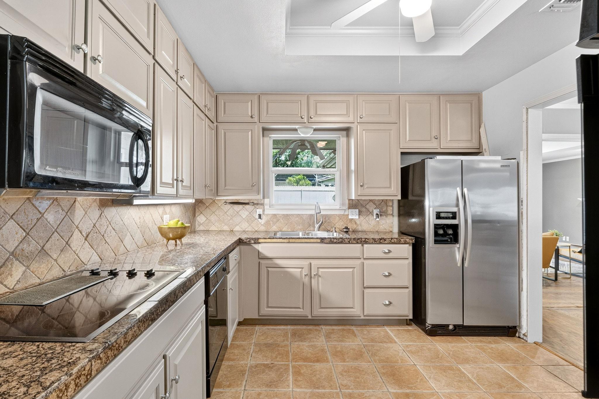 4702 Chiappero Trl Property Photo 11