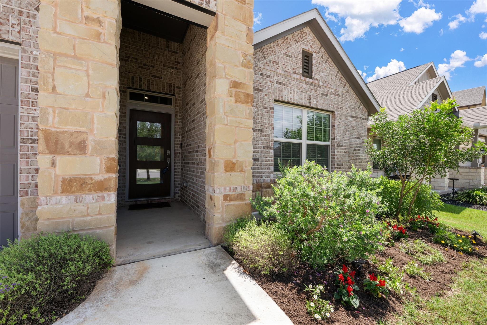 303 Cold River Run Property Photo 2