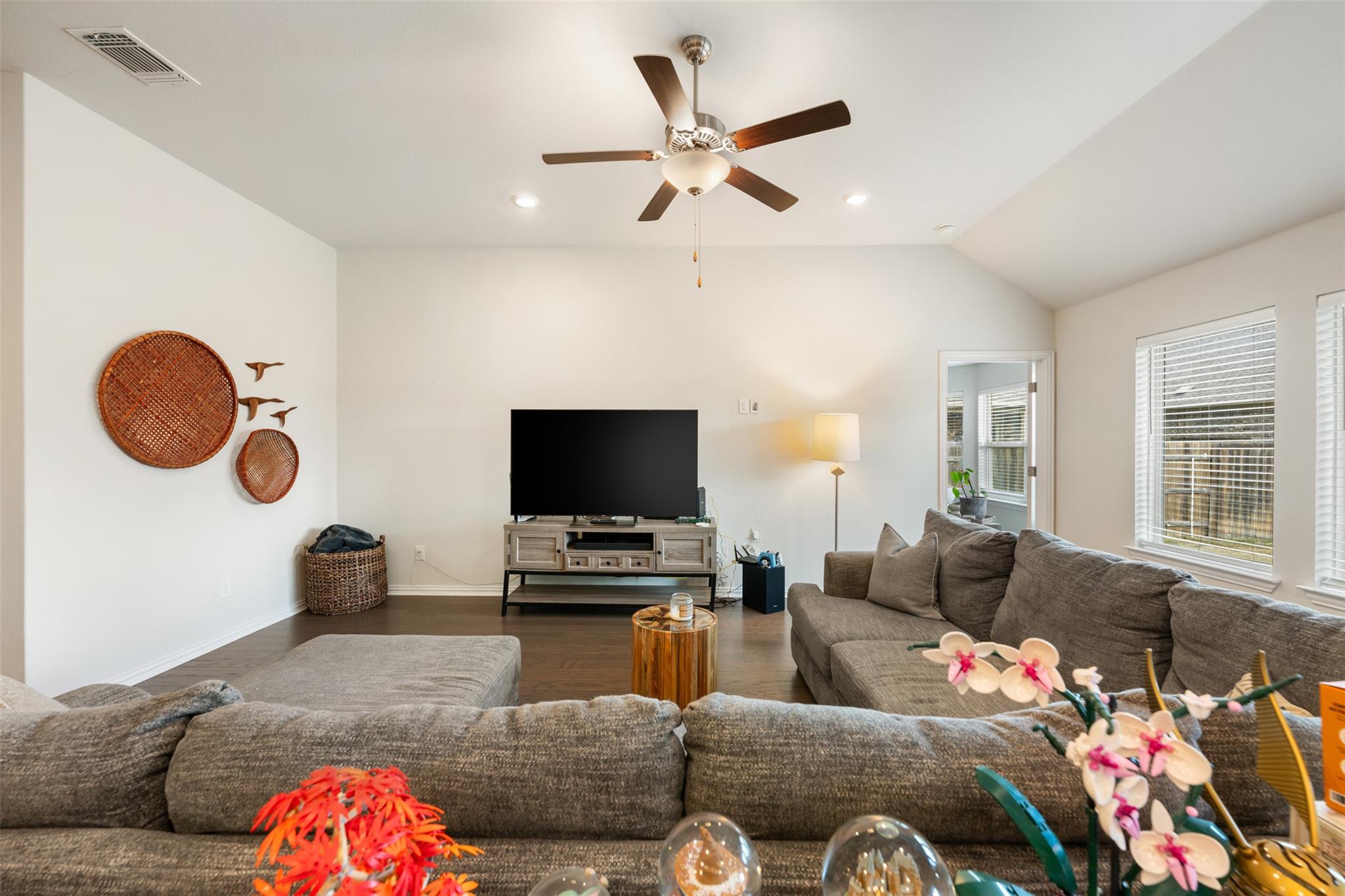 303 Cold River Run Property Photo 6