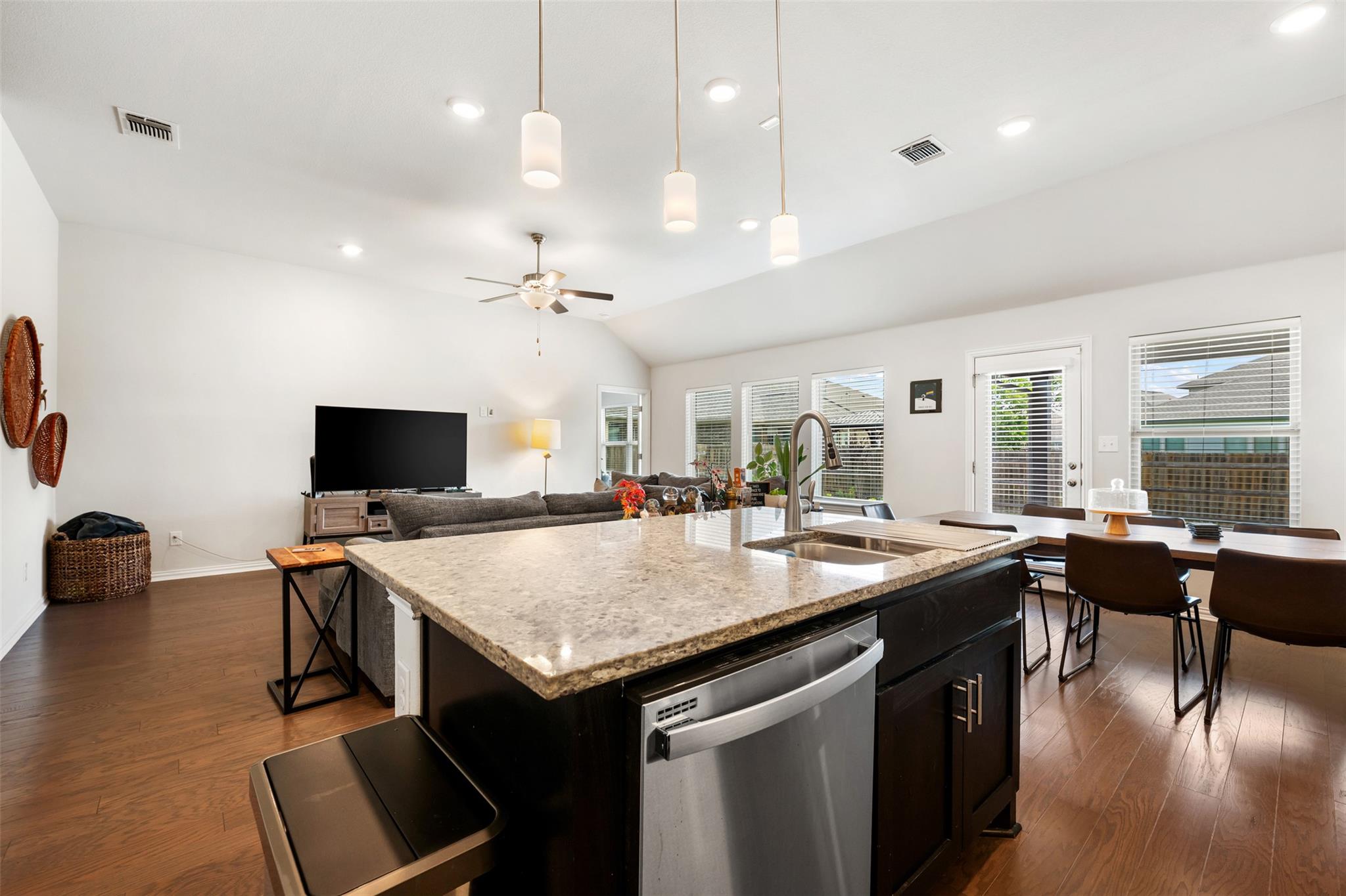 303 Cold River Run Property Photo 11