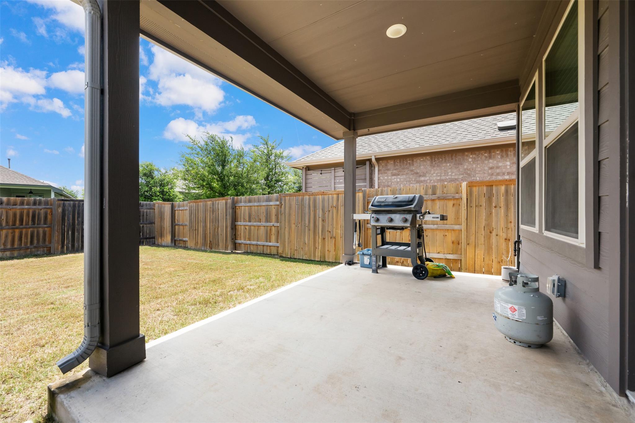 303 Cold River Run Property Photo 31