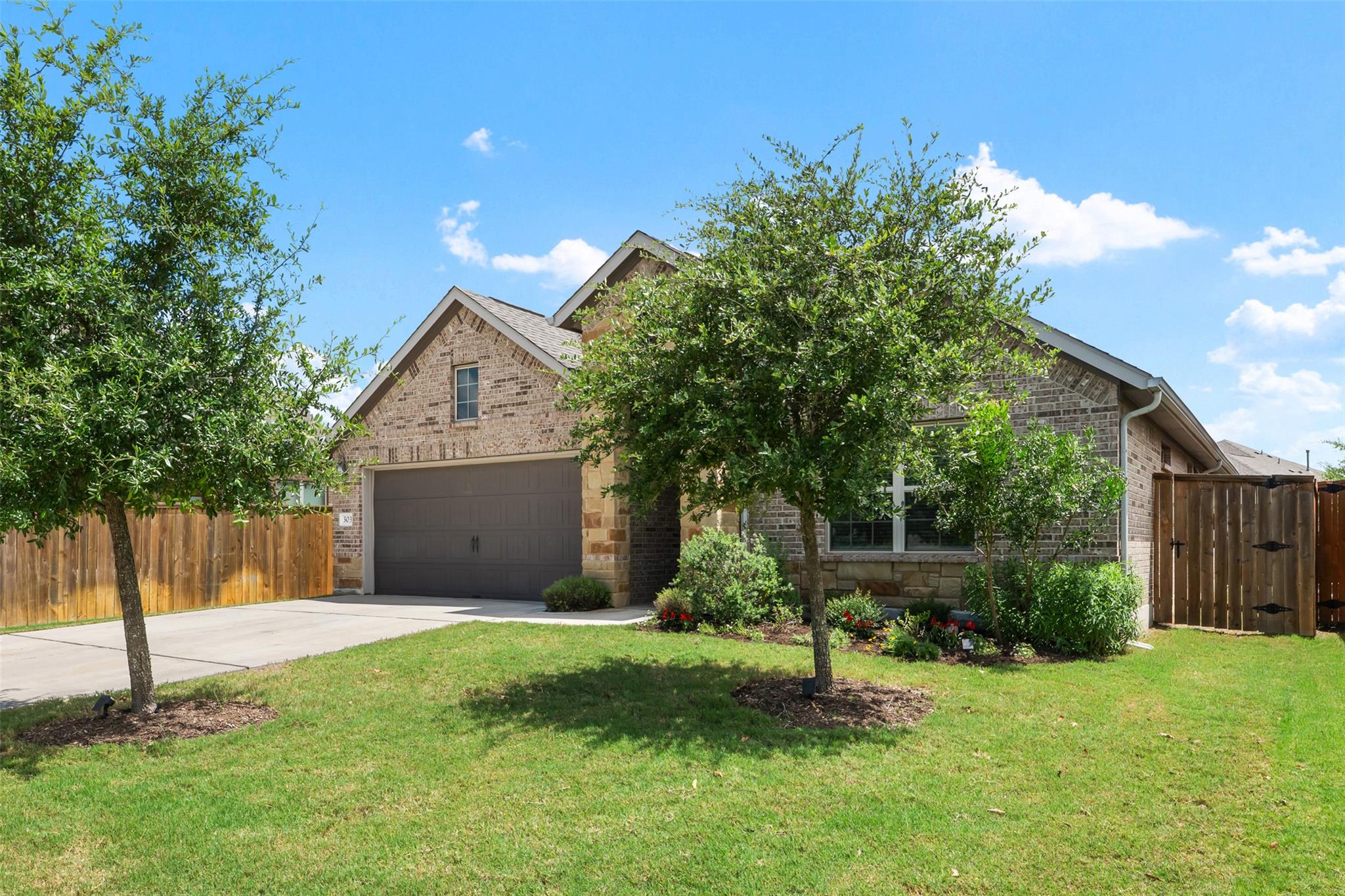 303 Cold River Run Property Photo 34