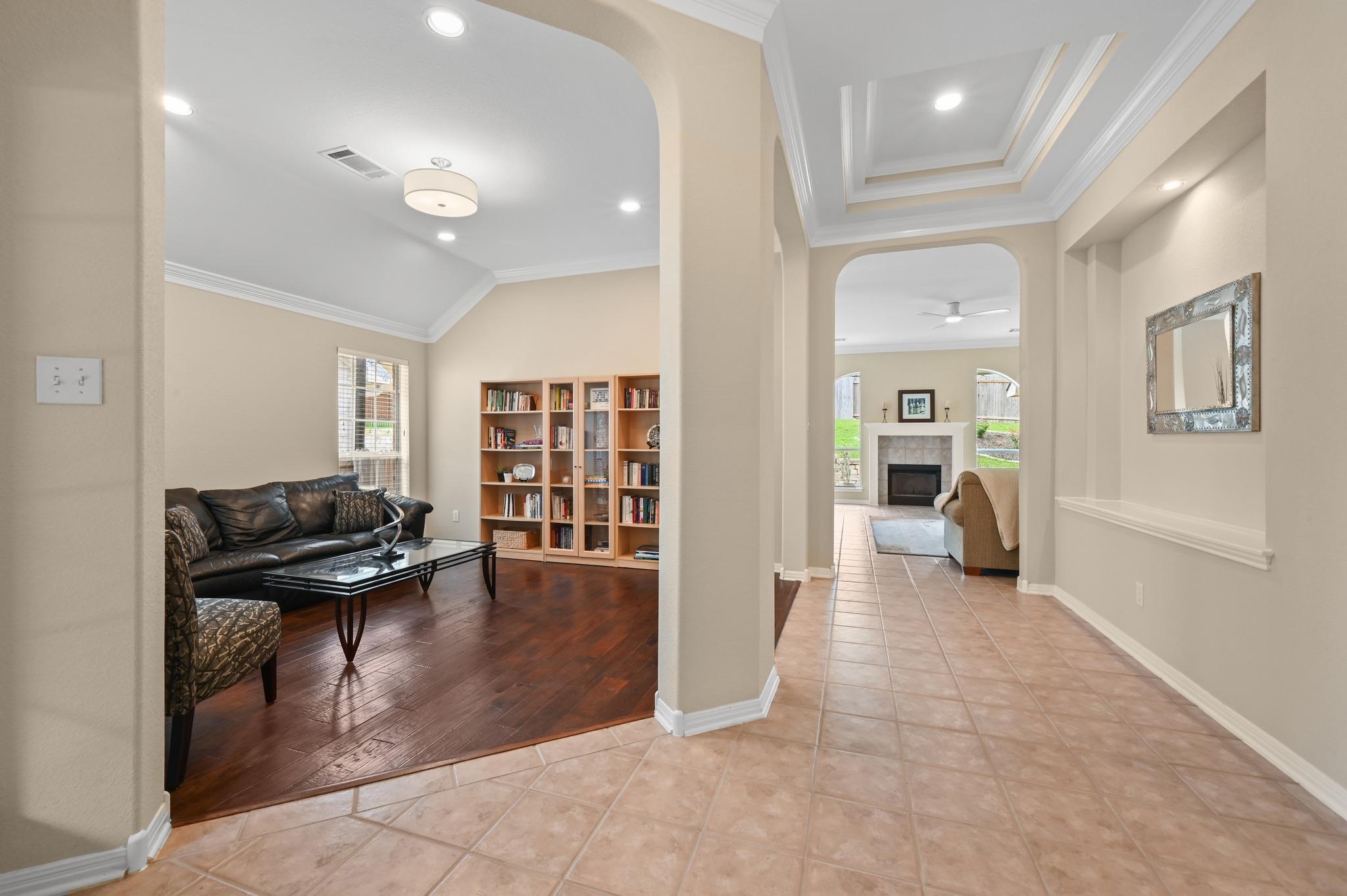 12909 Majestic Oaks Dr Property Photo 6