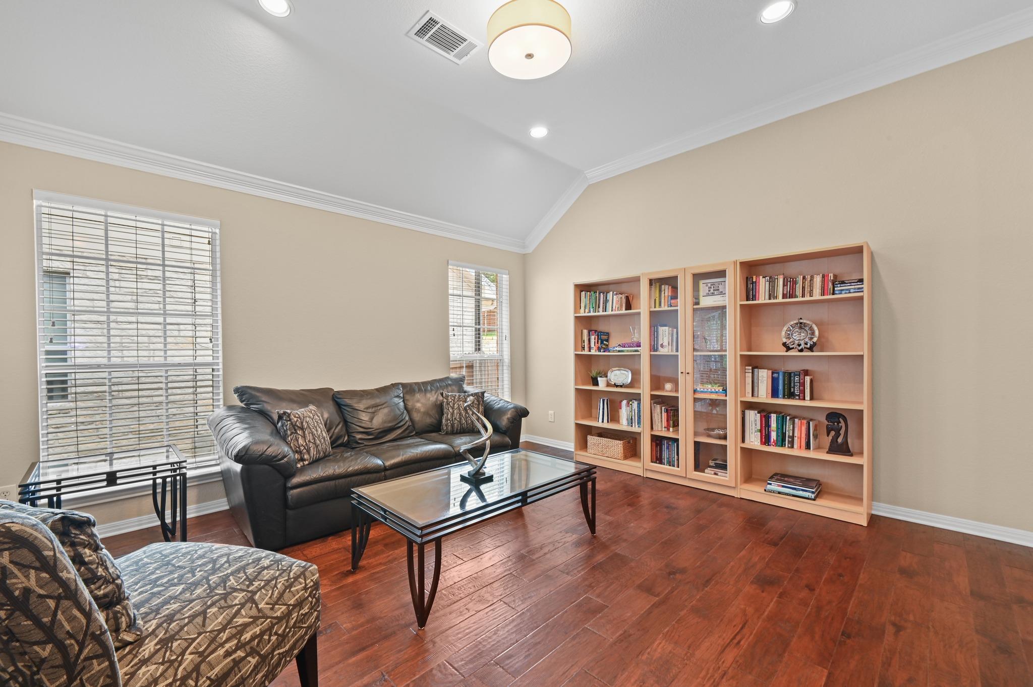 12909 Majestic Oaks Dr Property Photo 8