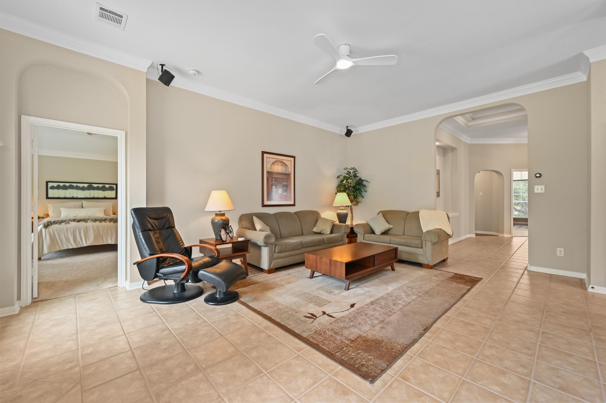 12909 Majestic Oaks Dr Property Photo 14