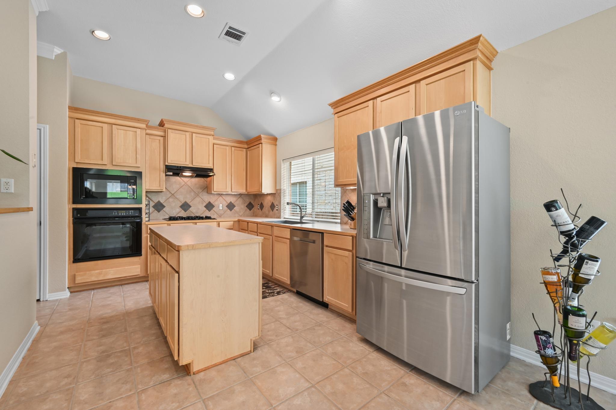 12909 Majestic Oaks Dr Property Photo 19