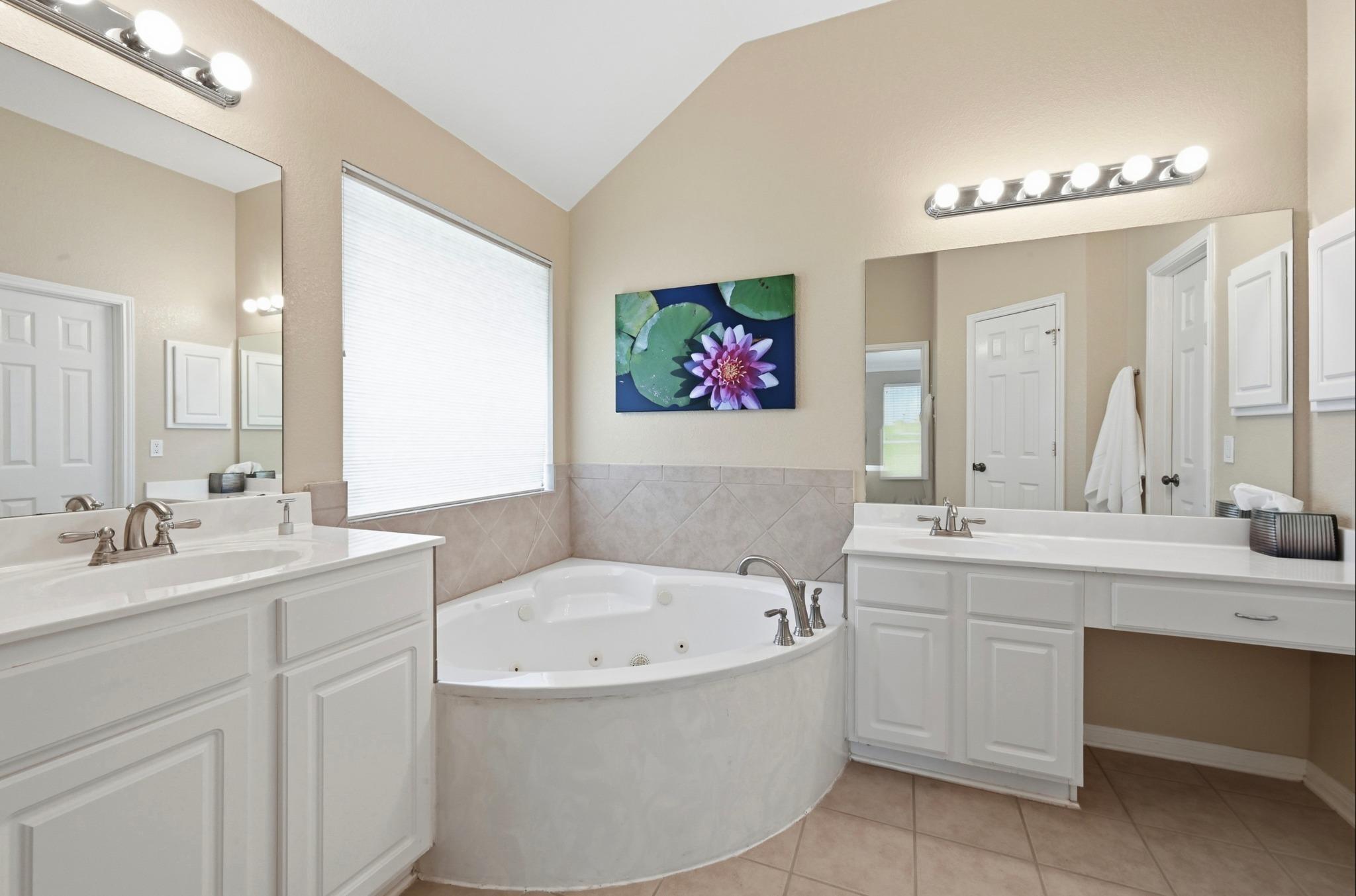12909 Majestic Oaks Dr Property Photo 25