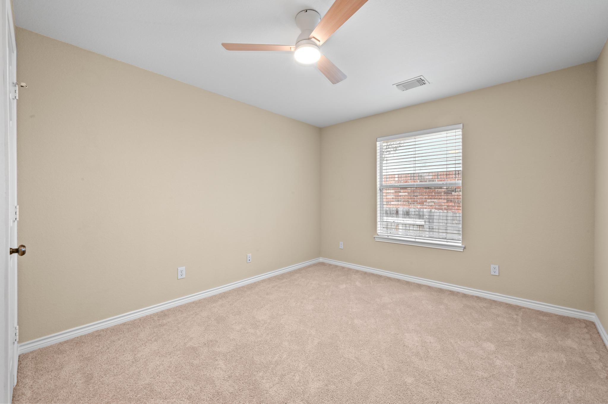 12909 Majestic Oaks Dr Property Photo 27