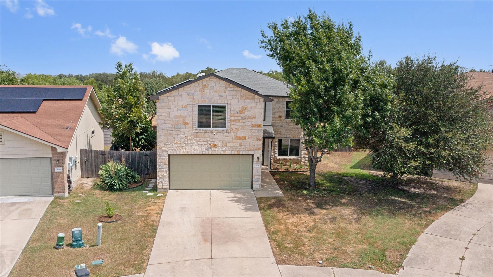 724 Lavaca Loop Property Photo 2