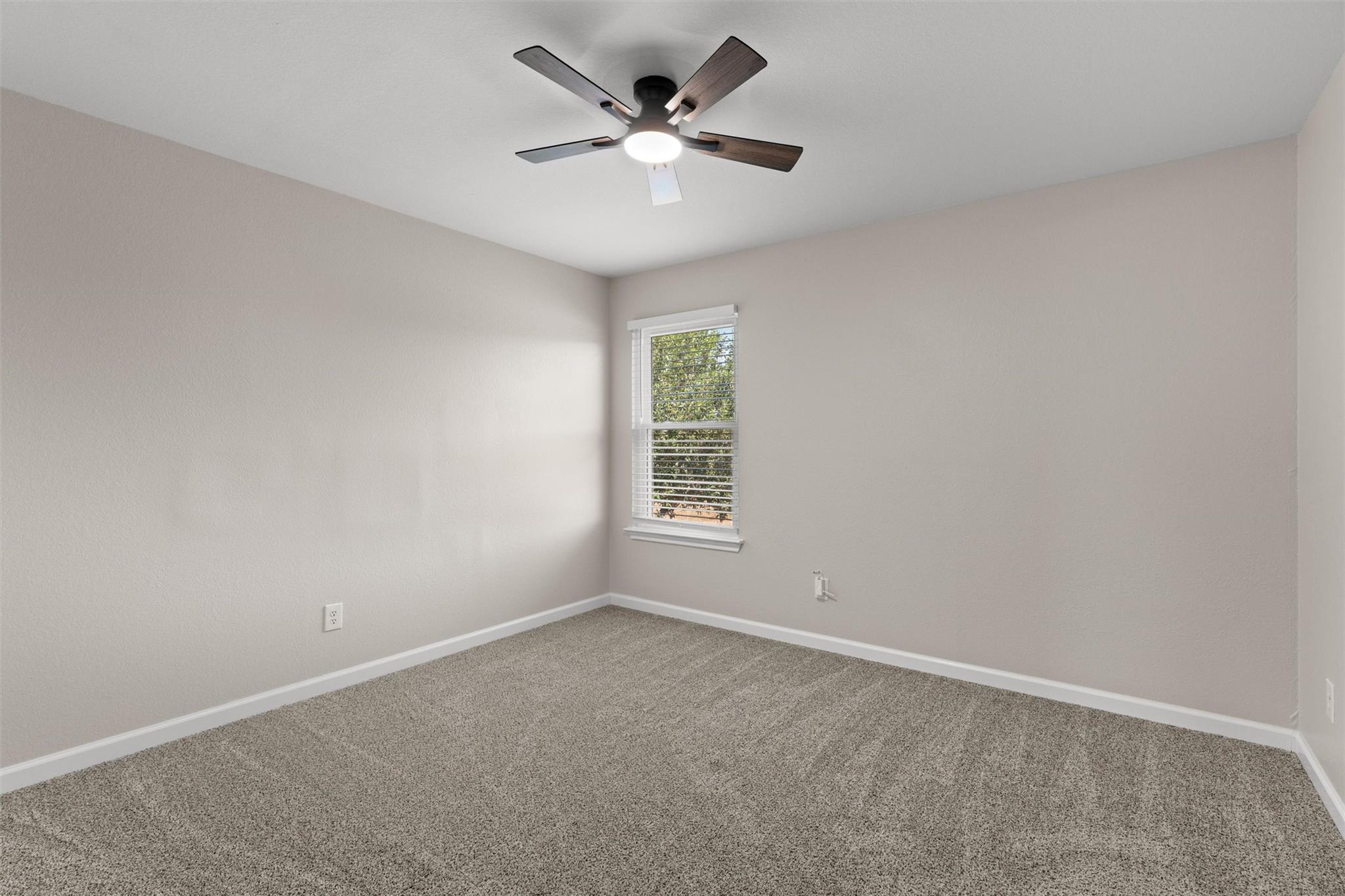 724 Lavaca Loop Property Photo 27
