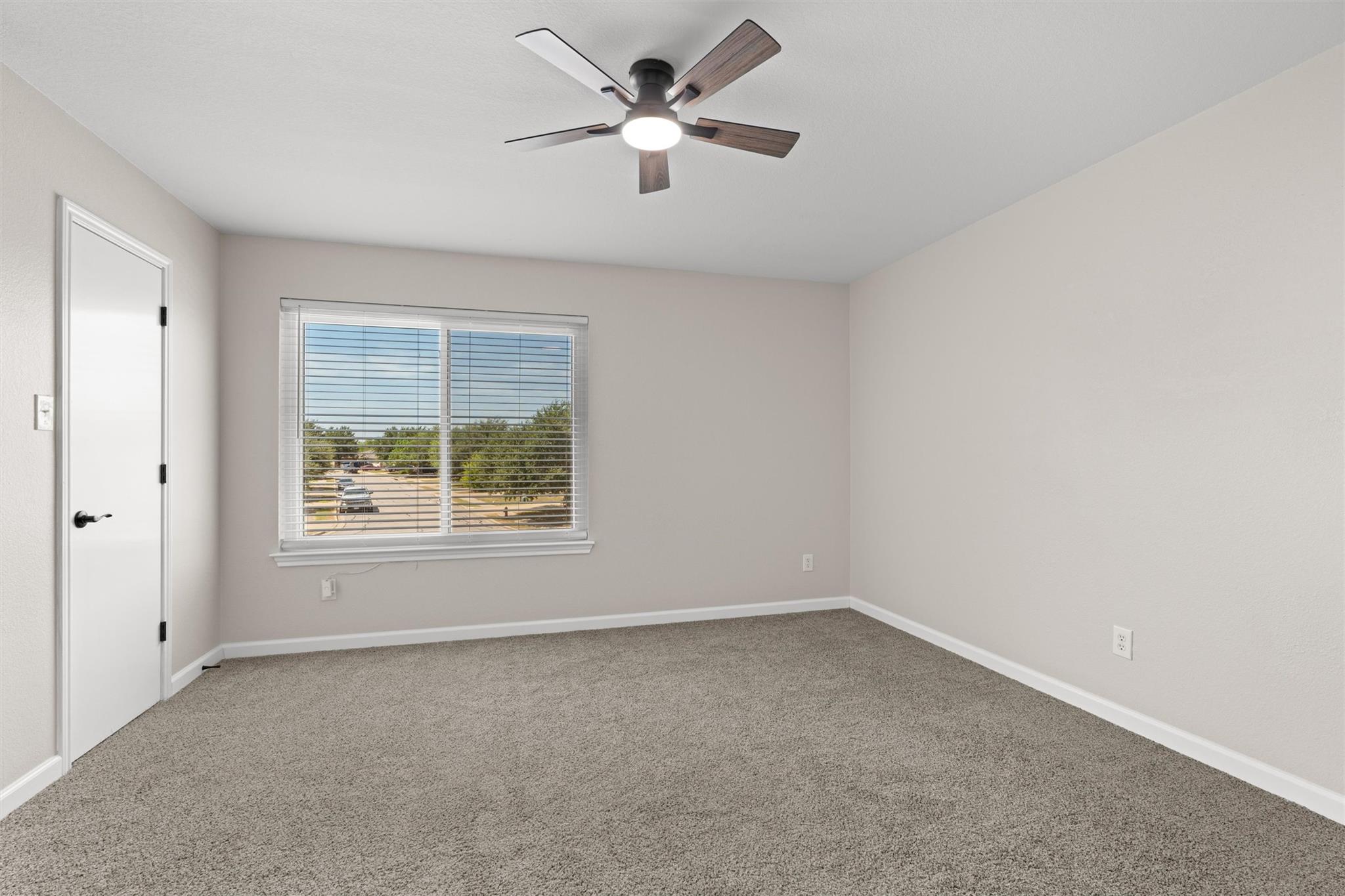 724 Lavaca Loop Property Photo 29