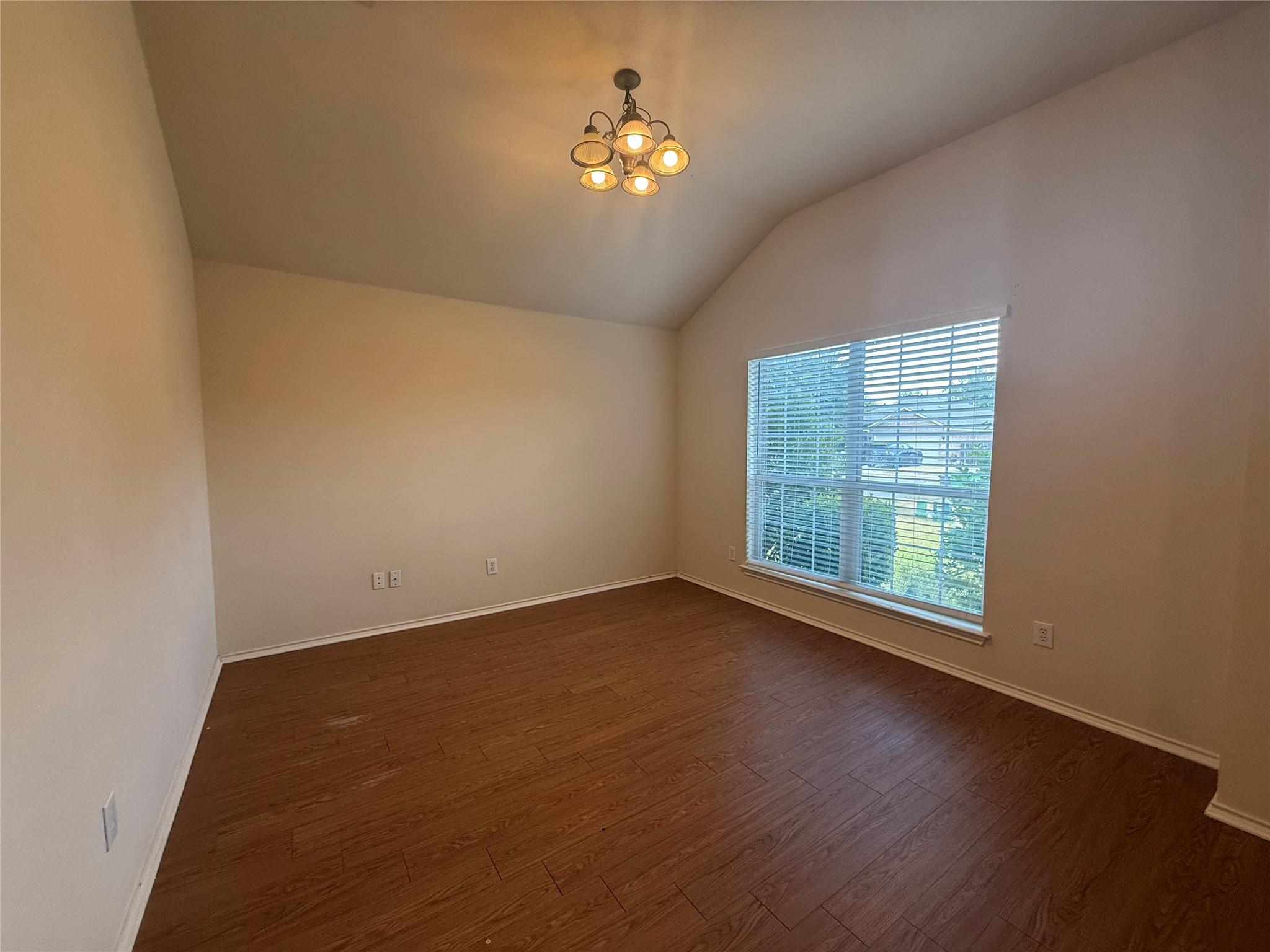 1341 Rainbow Parke Dr Property Photo 3