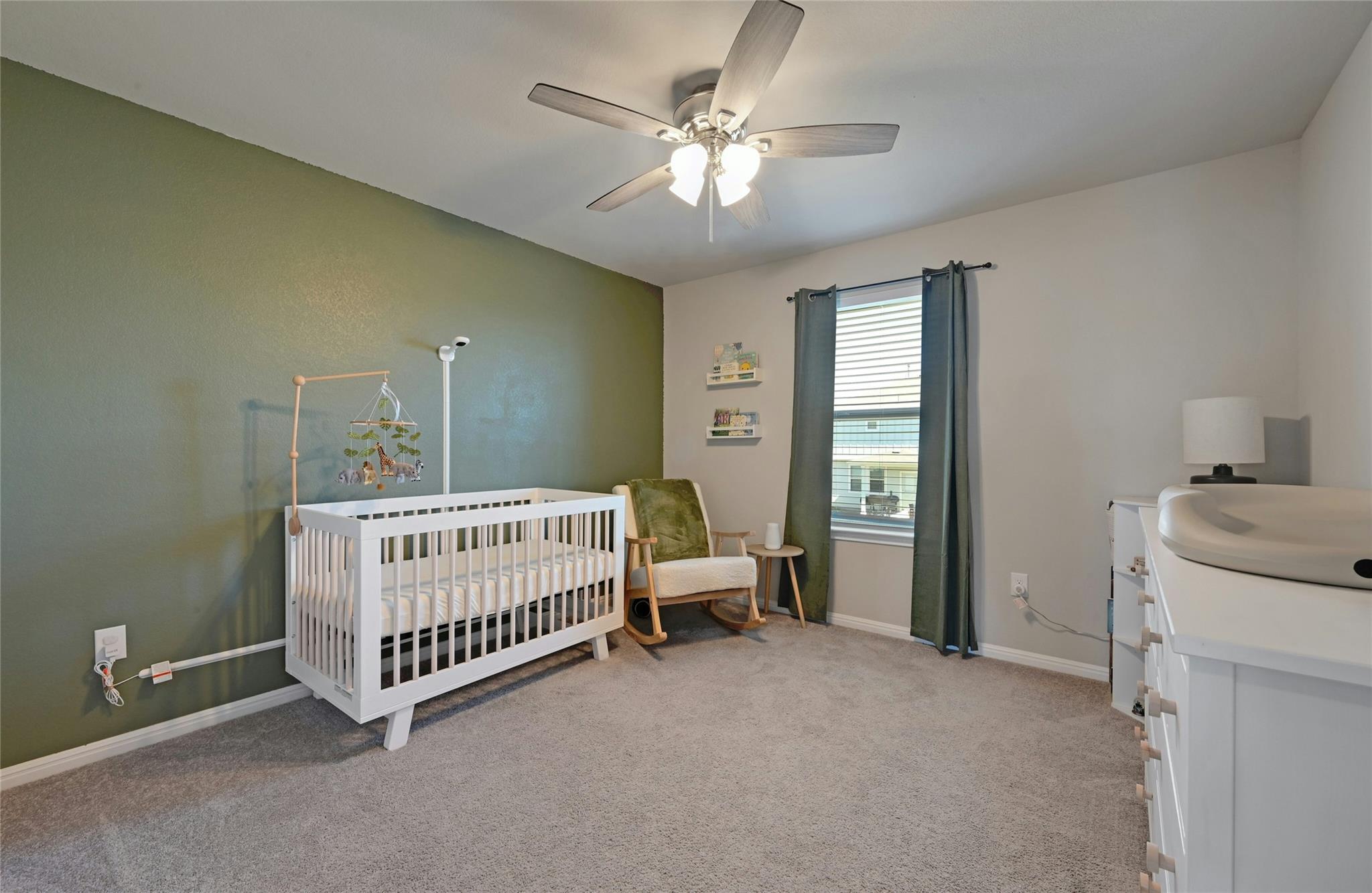 449 Triumph Rd Property Photo 19