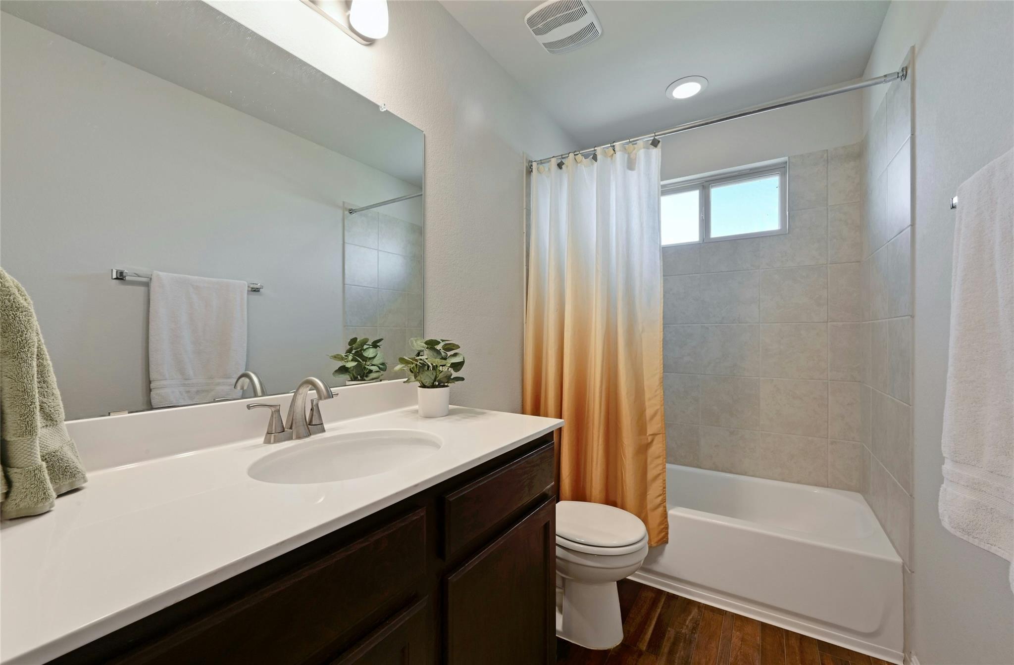 449 Triumph Rd Property Photo 20