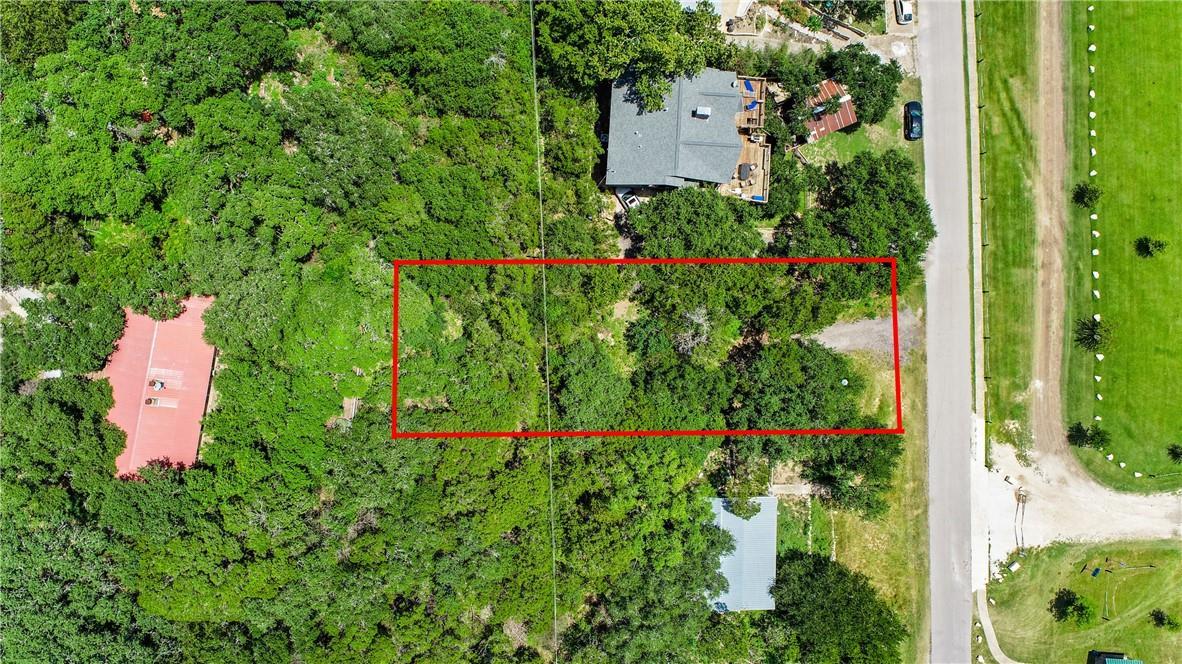 10306 Lakeside Dr Property Photo 3