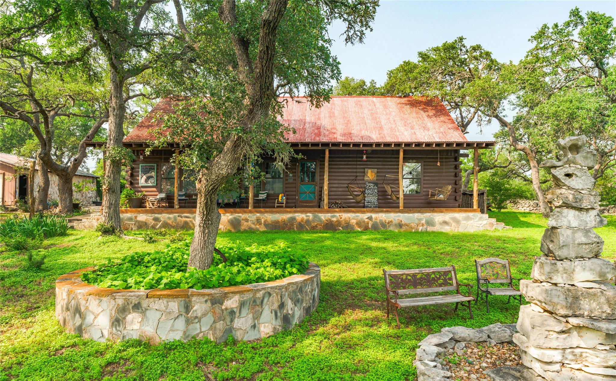 1218 Oakwood Loop Property Photo 6