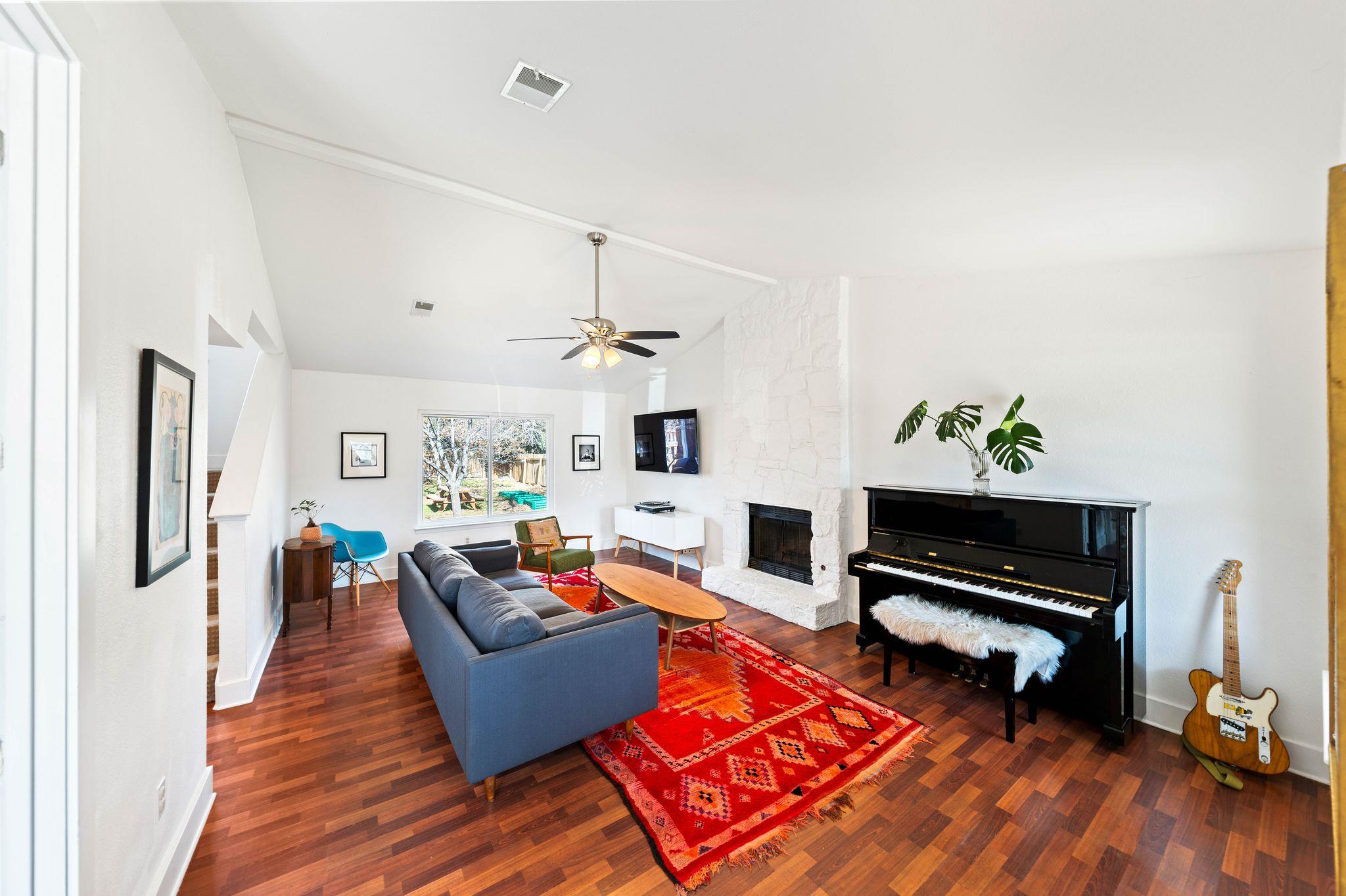 5406 Wolf Run Property Photo 4