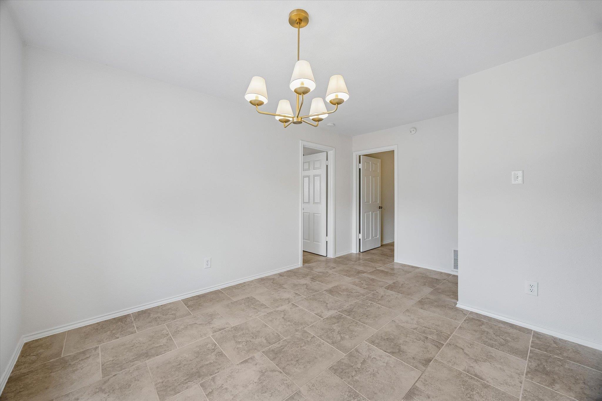 6700 Shiner St Property Photo 9