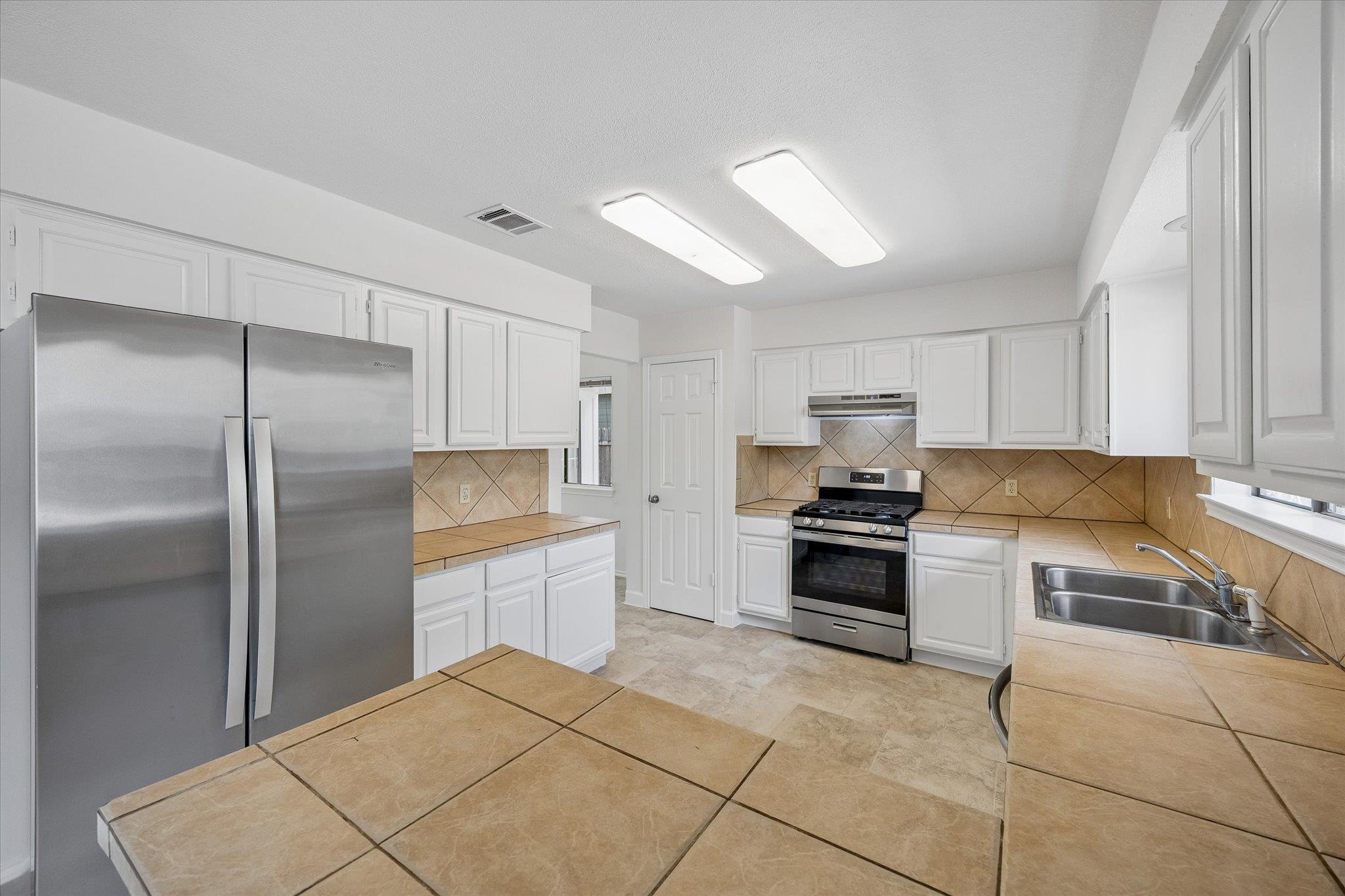 6700 Shiner St Property Photo 13