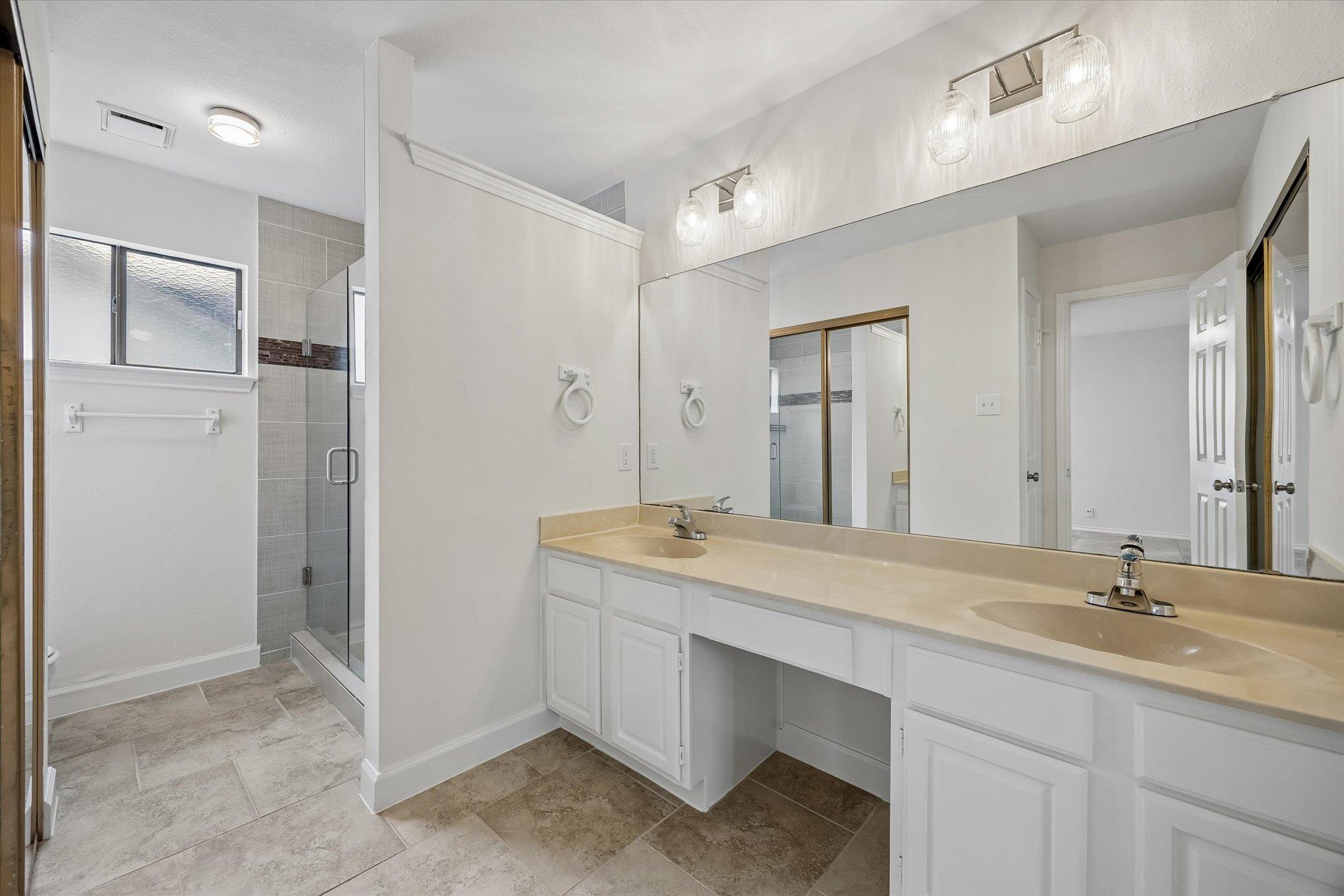 6700 Shiner St Property Photo 17