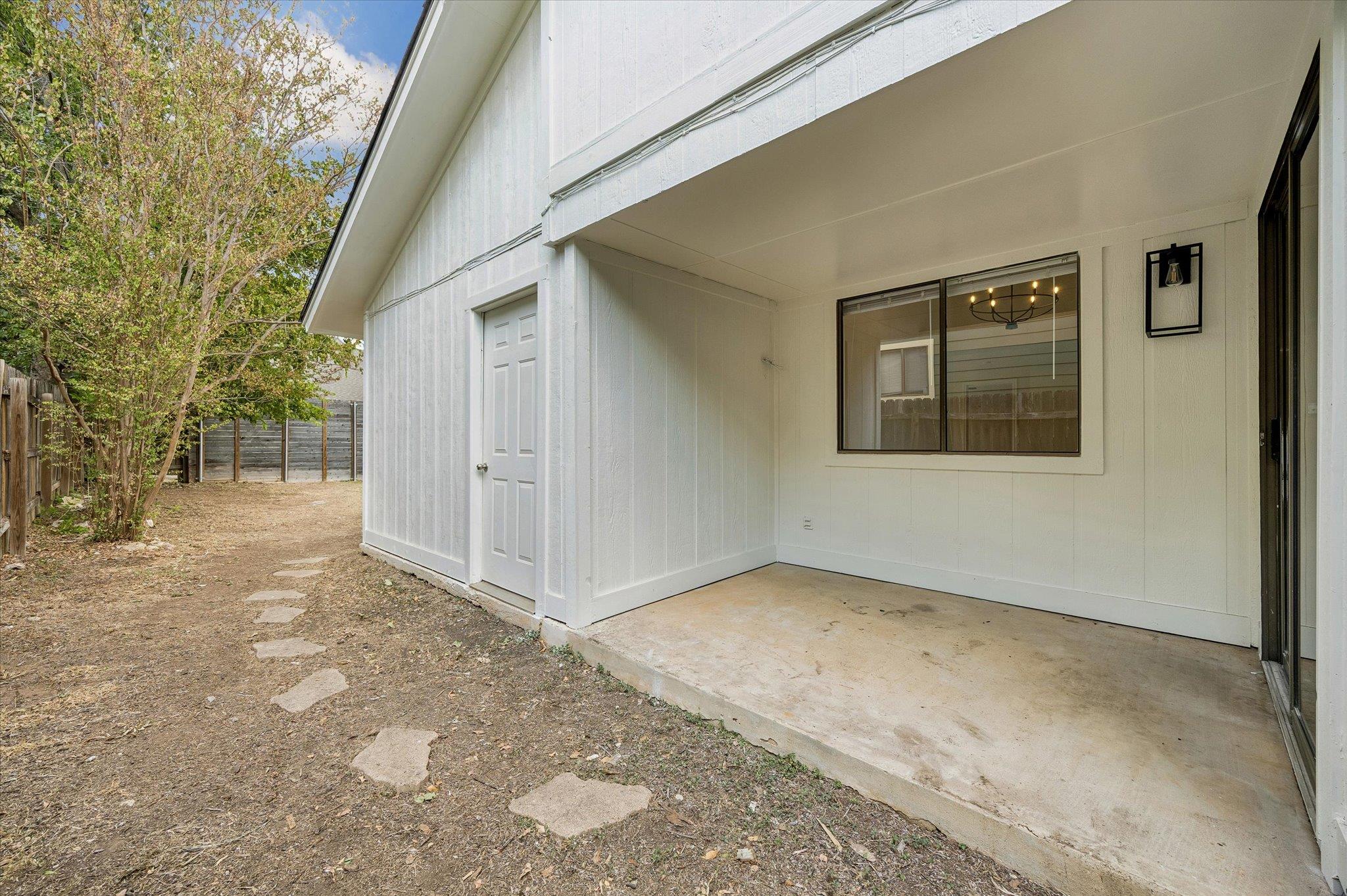 6700 Shiner St Property Photo 28