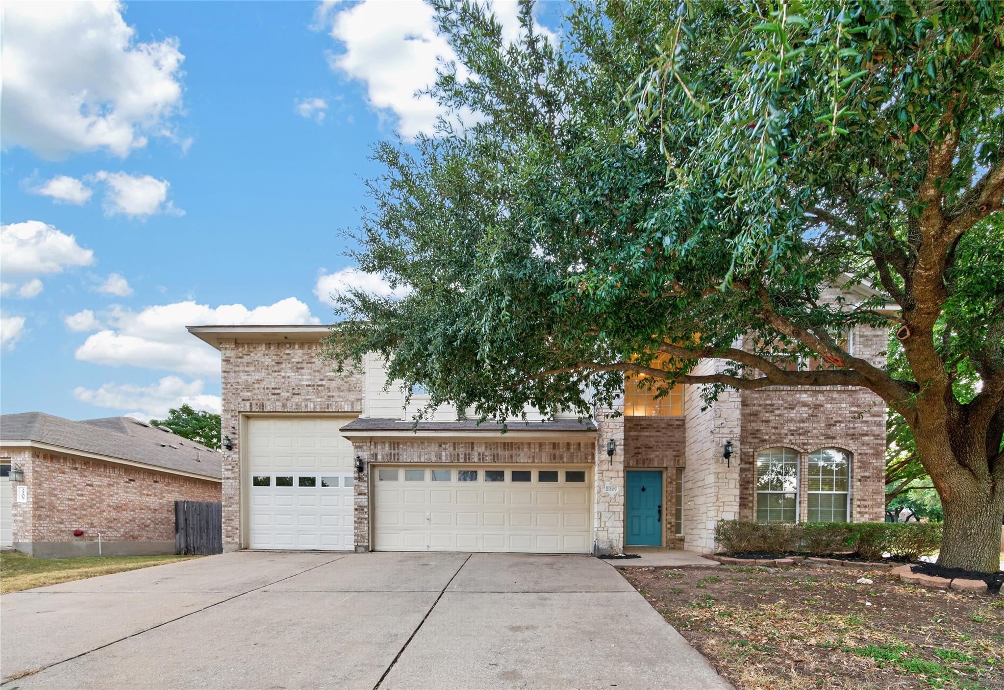 2207 Brittway Ln Property Photo 1