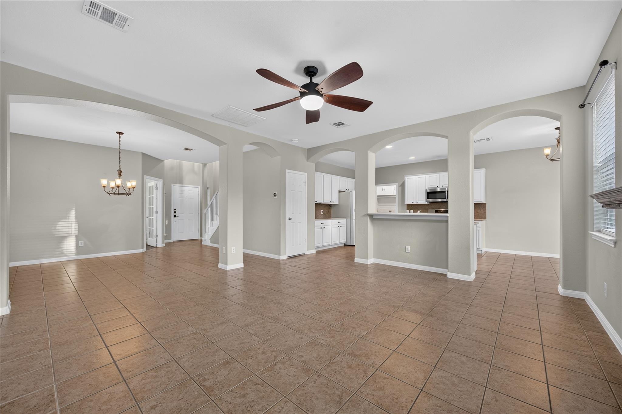 2207 Brittway Ln Property Photo 5