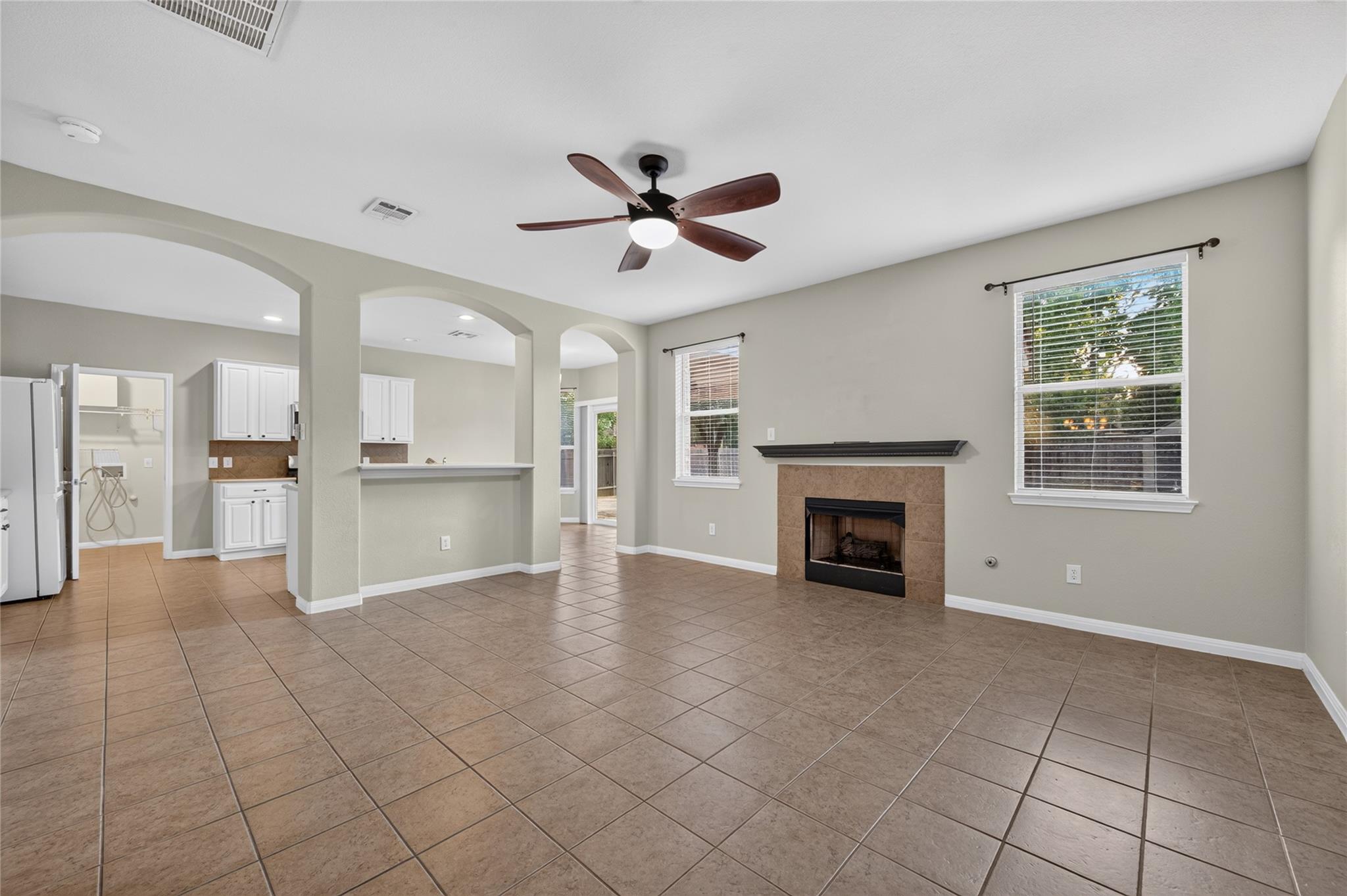 2207 Brittway Ln Property Photo 6