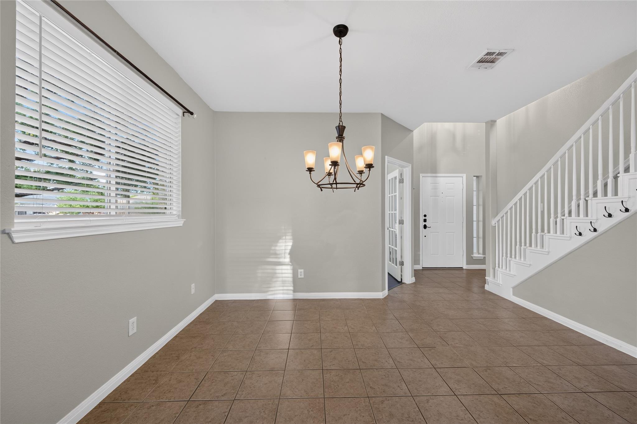 2207 Brittway Ln Property Photo 8